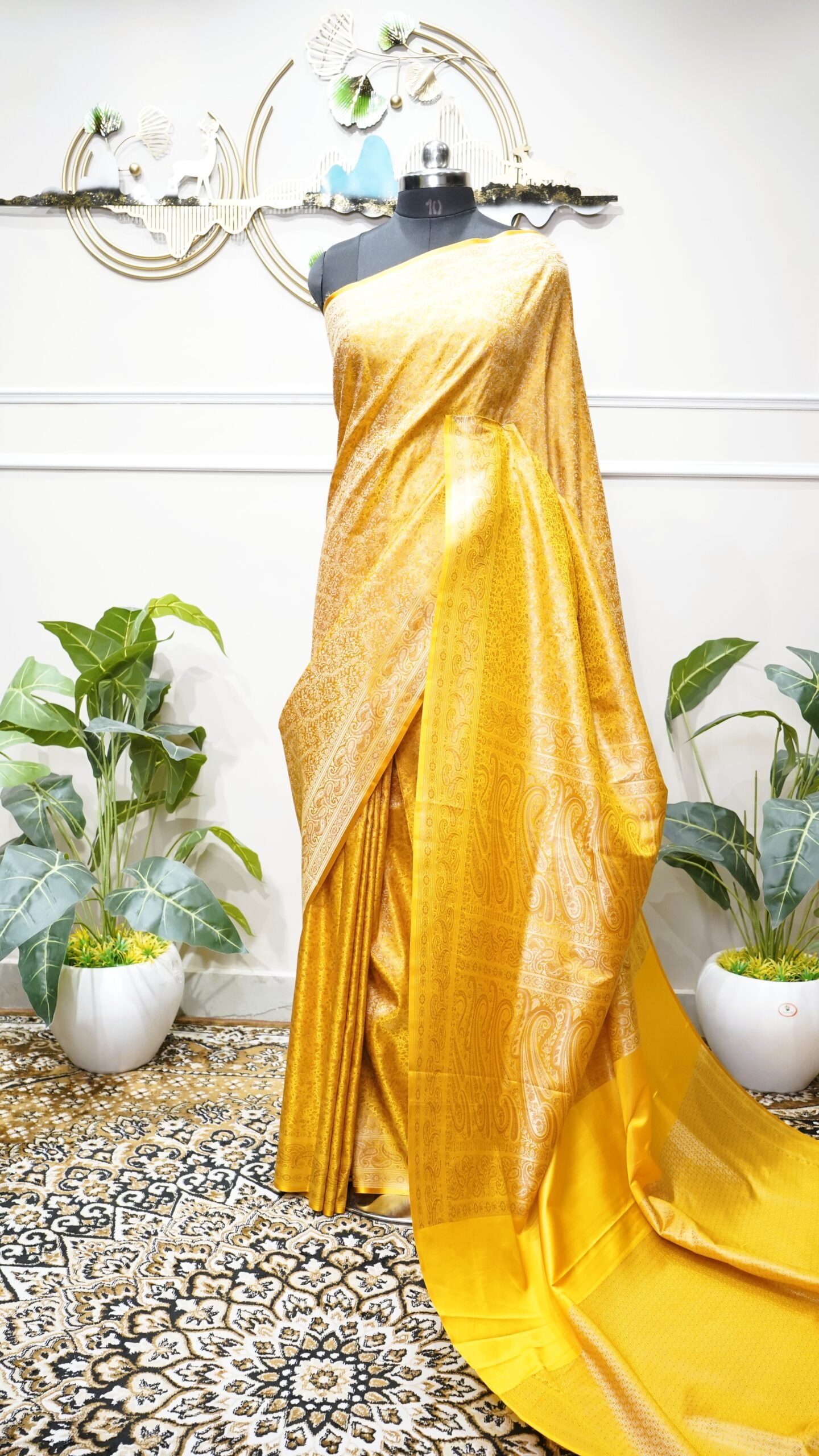 Royal Golden Banarasi Katan Silk Saree with All-Over Zari Jaal - Image 2