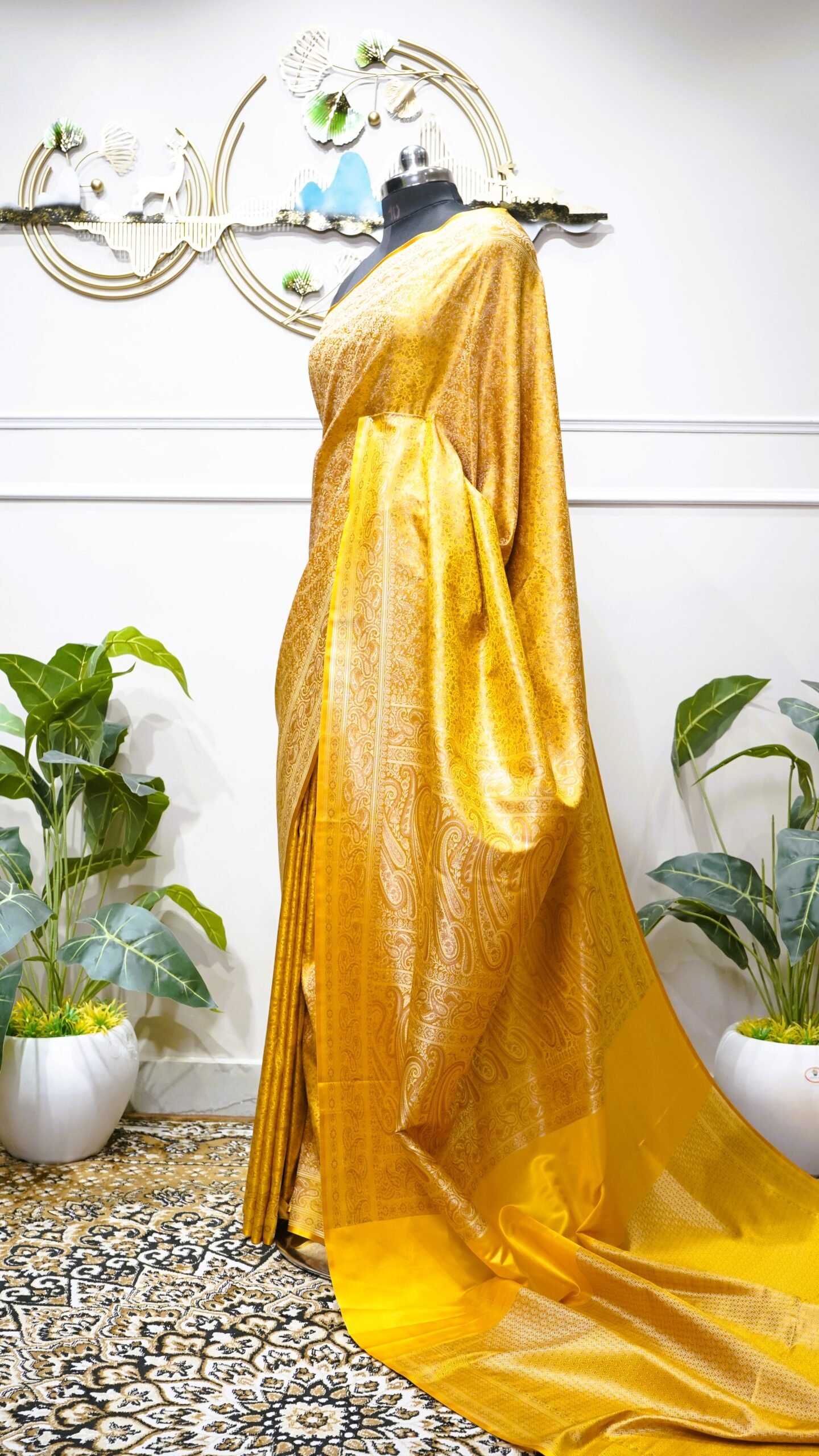 Royal Golden Banarasi Katan Silk Saree with All-Over Zari Jaal - Image 3