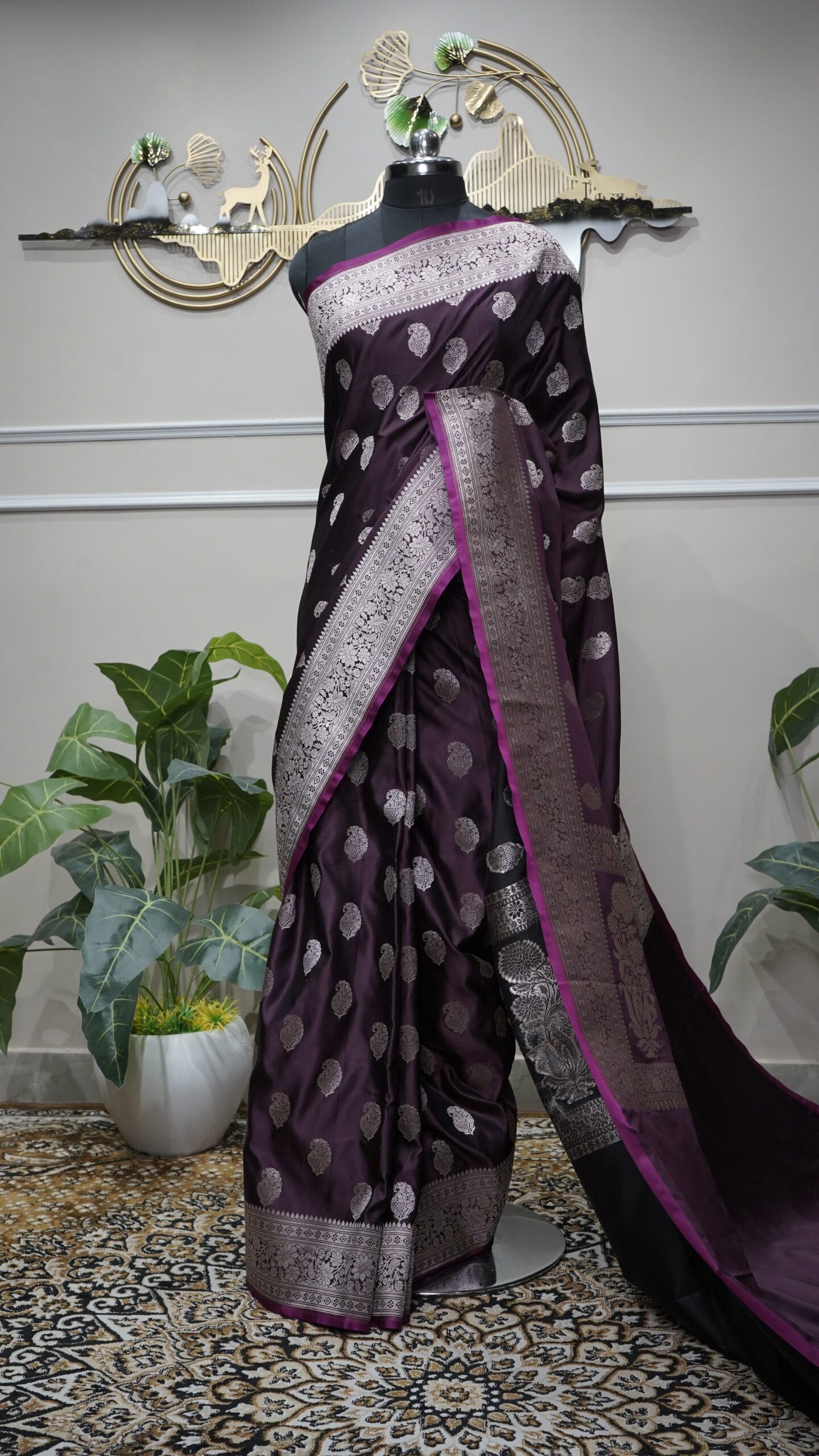 Royal Plum Silver Zari Banarasi Silk Saree - Image 2