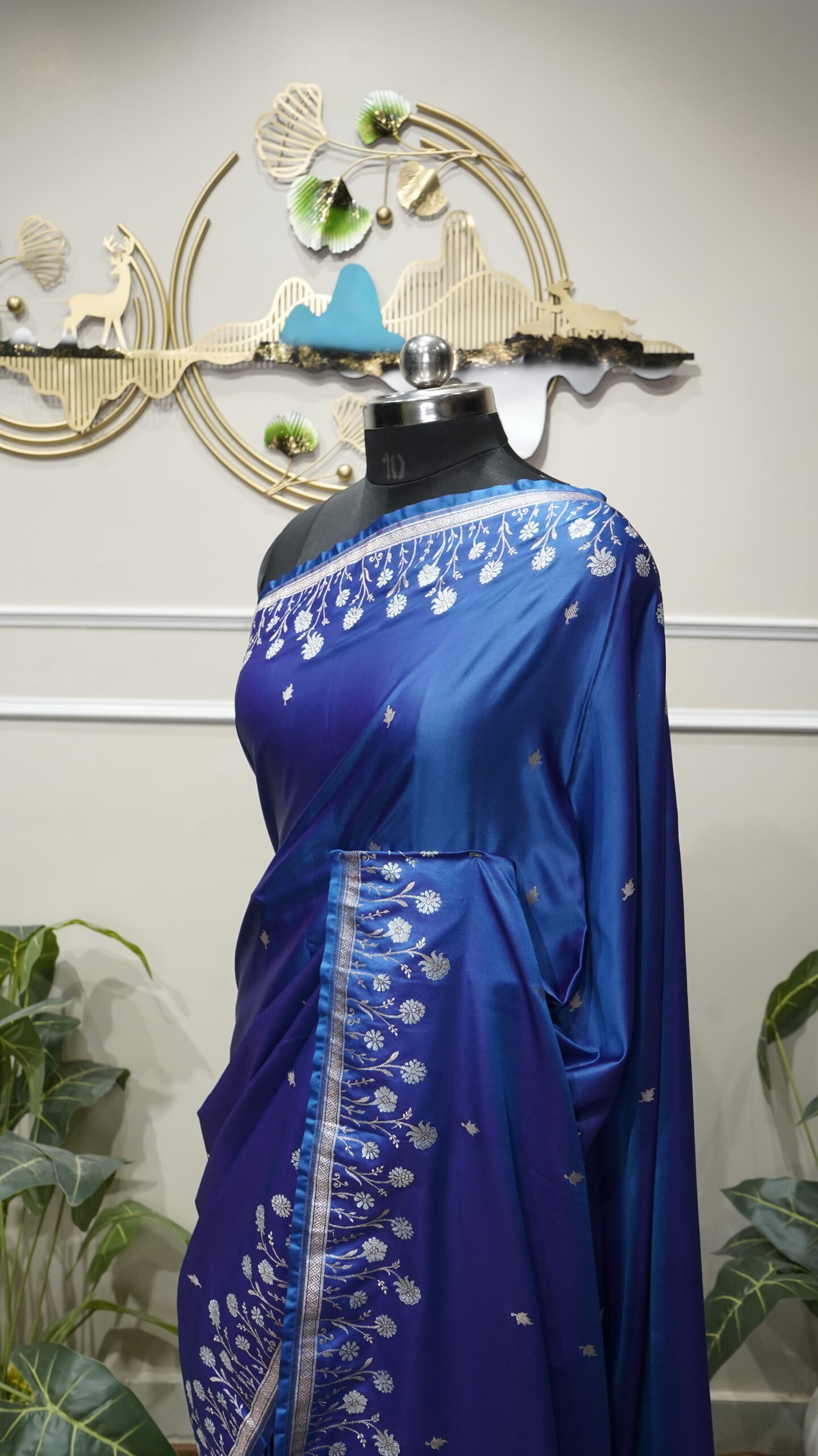 Royal Blue Banarasi Silk Saree with Silver Zari Weaving - Image 5