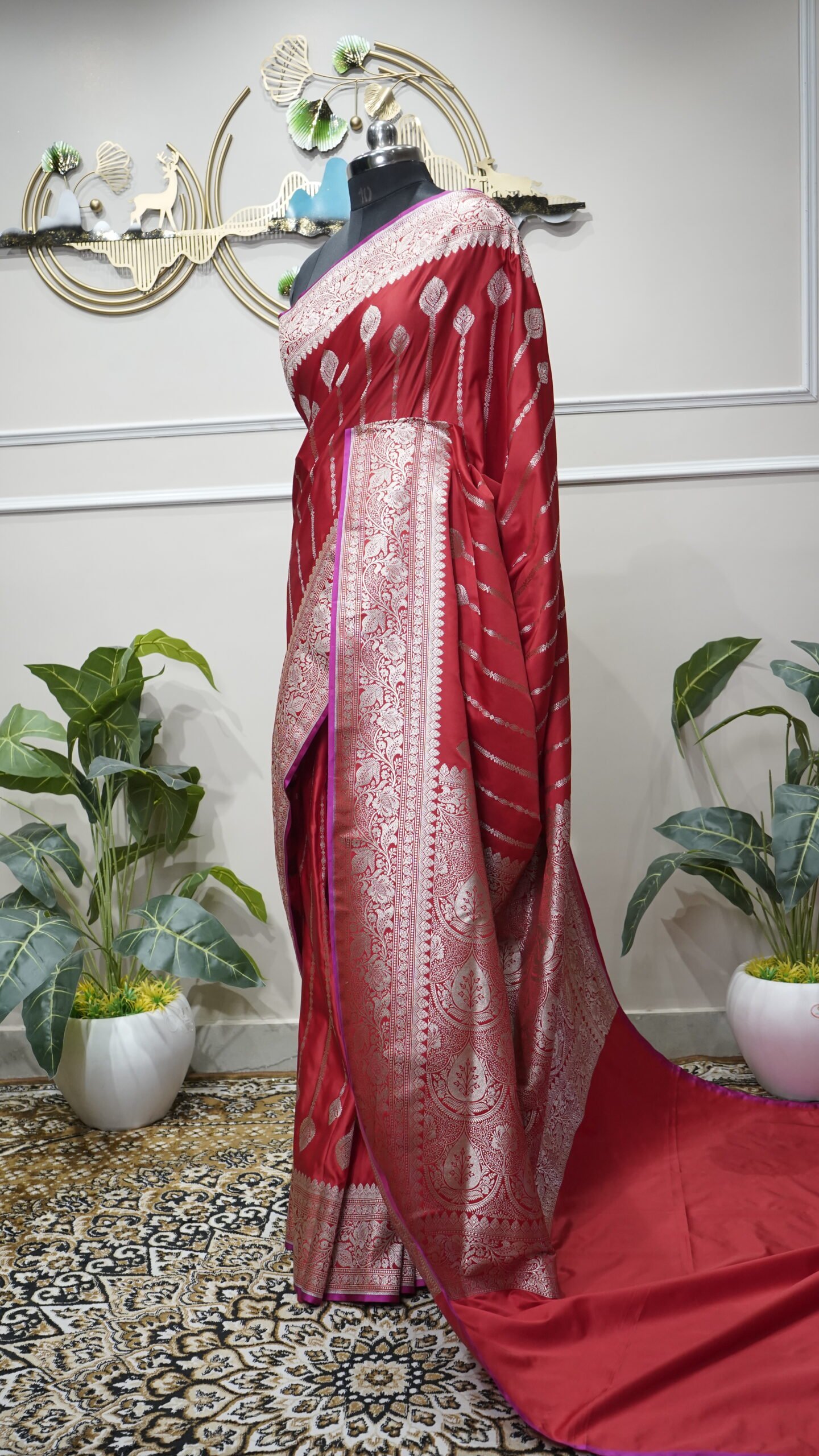 Red Pure Banarasi Silk Saree - Image 5