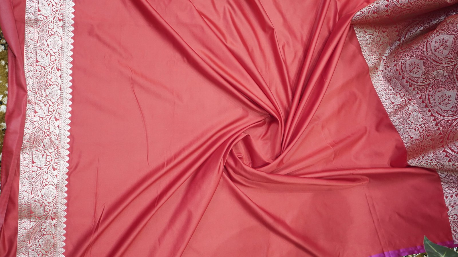 Red Pure Banarasi Silk Saree - Image 6