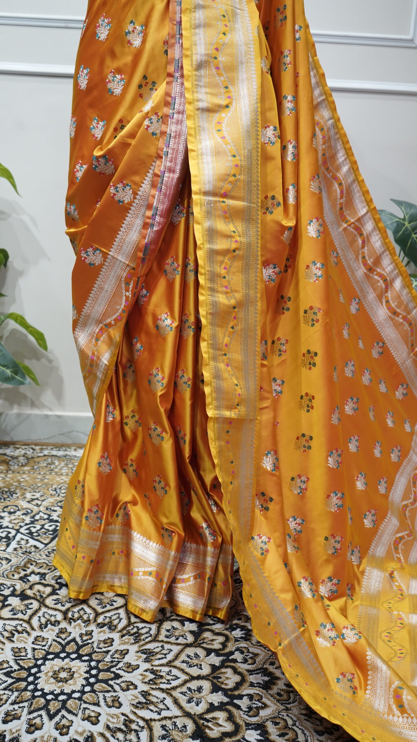 Golden Marigold Banarasi Silk Saree with Silver Zari Floral Butis - Image 6