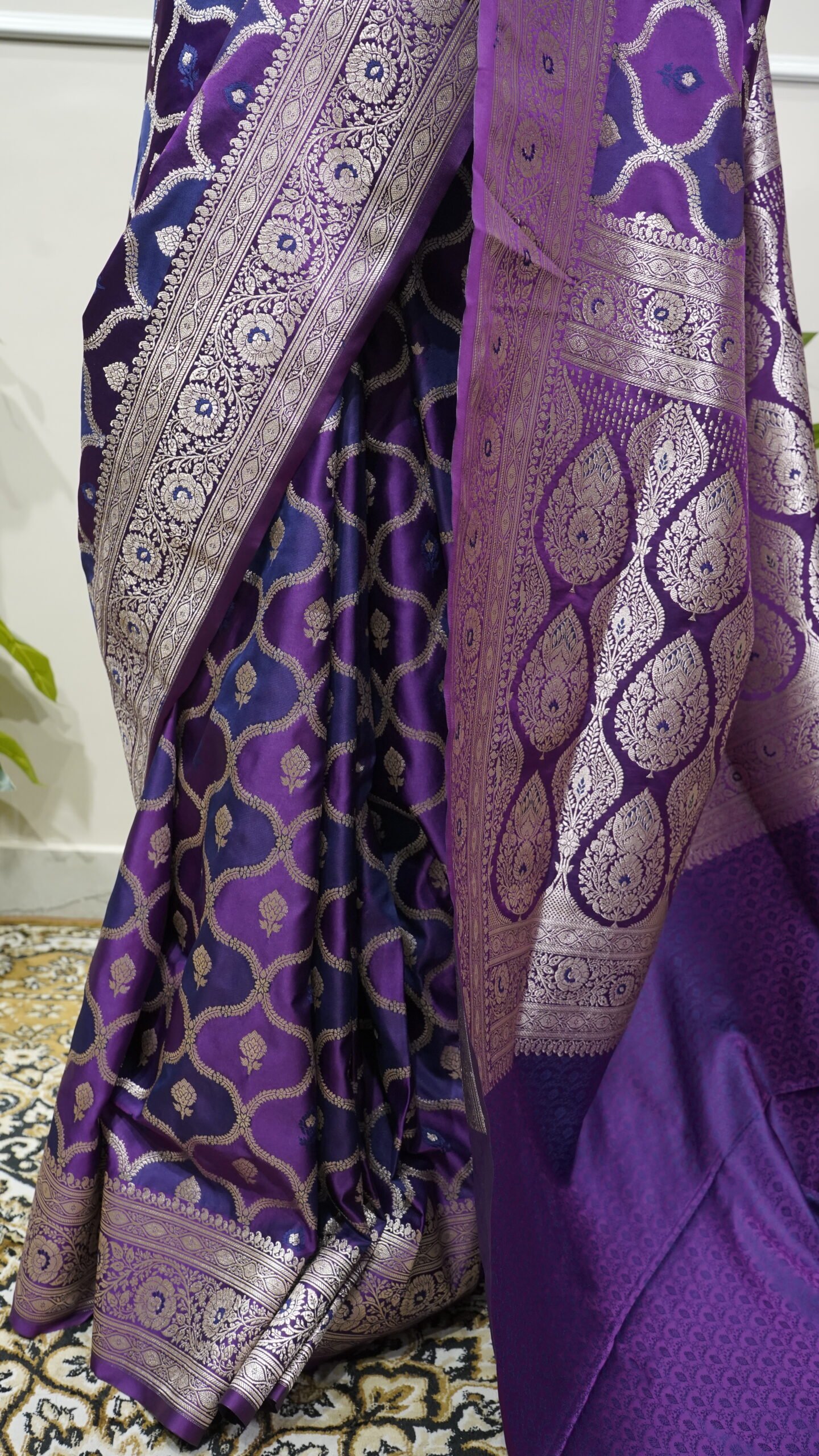 Royal Purple Silver Zari Banarasi Silk Saree - Image 6
