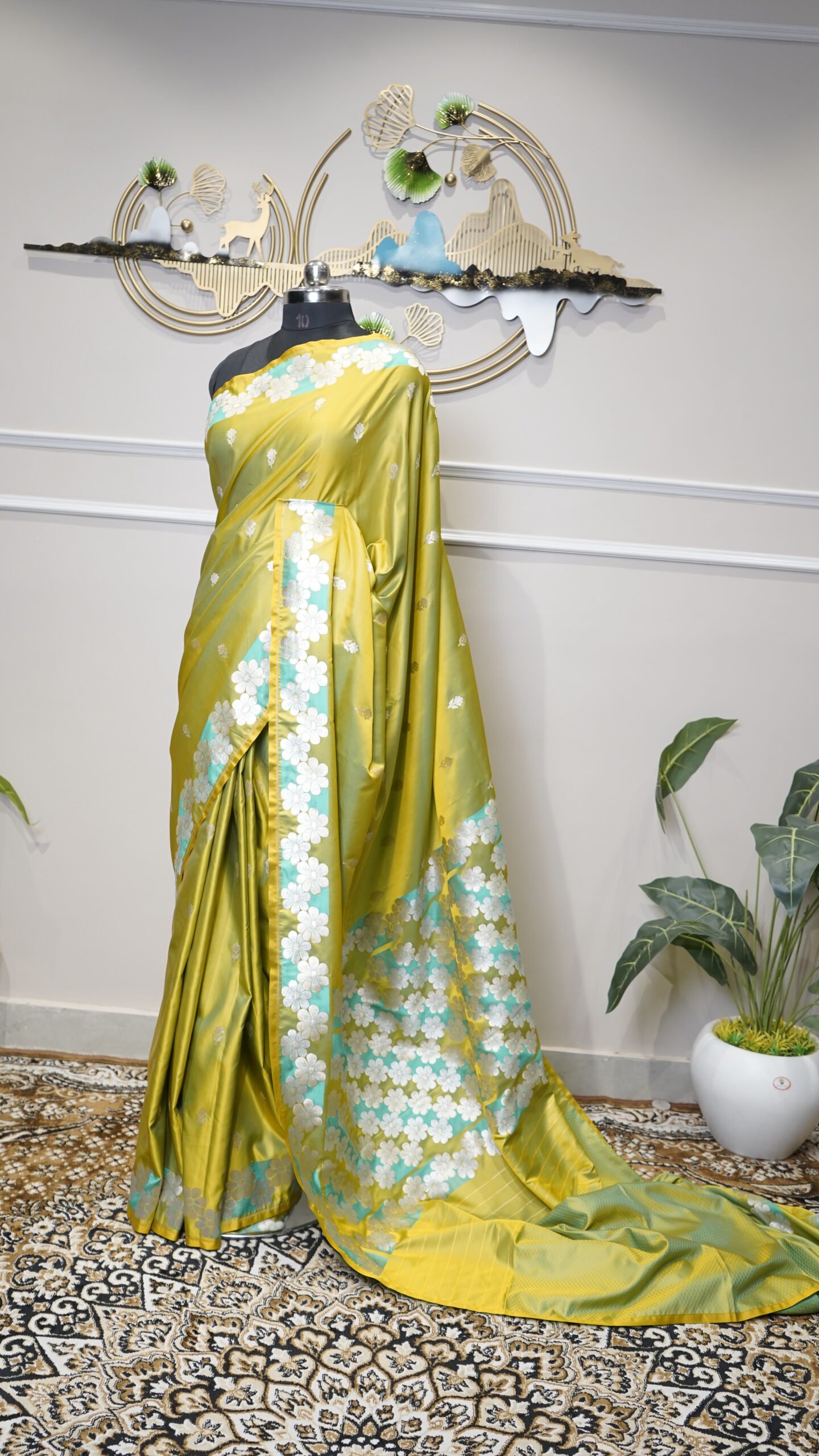 Lime Yellow Banarasi Silk Saree with Floral Silver Zari Weaving - Image 4
