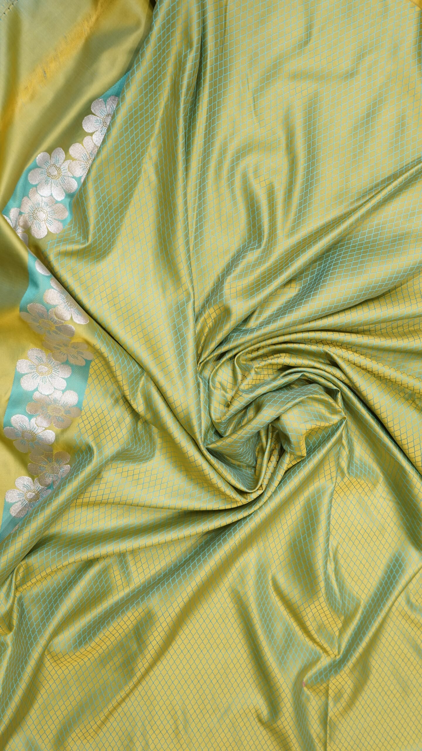 Lime Yellow Banarasi Silk Saree with Floral Silver Zari Weaving - Image 7