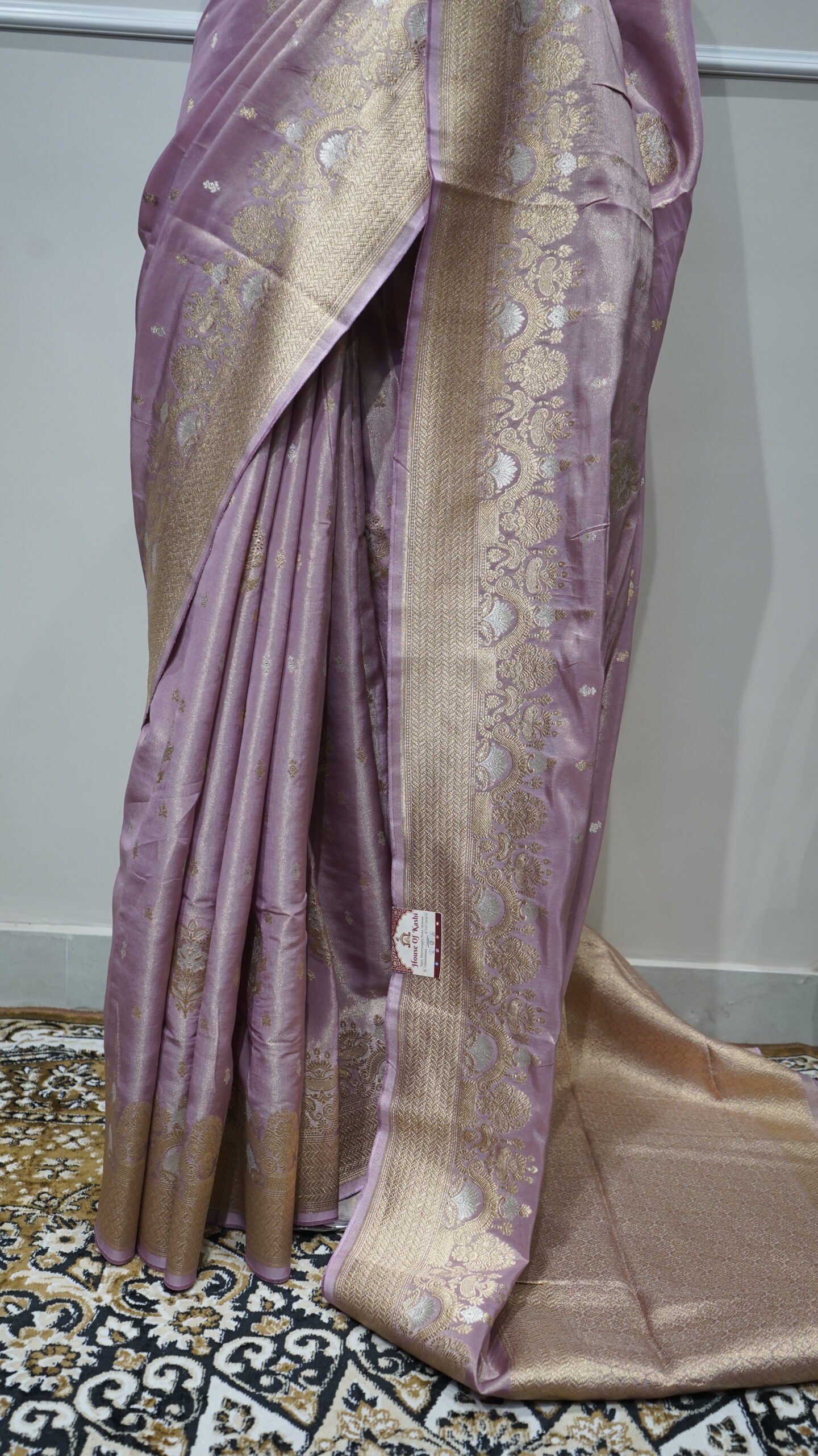 Light Lavender Pure Banarasi Silk Saree with Rich Gold Zari Weaving - Image 4