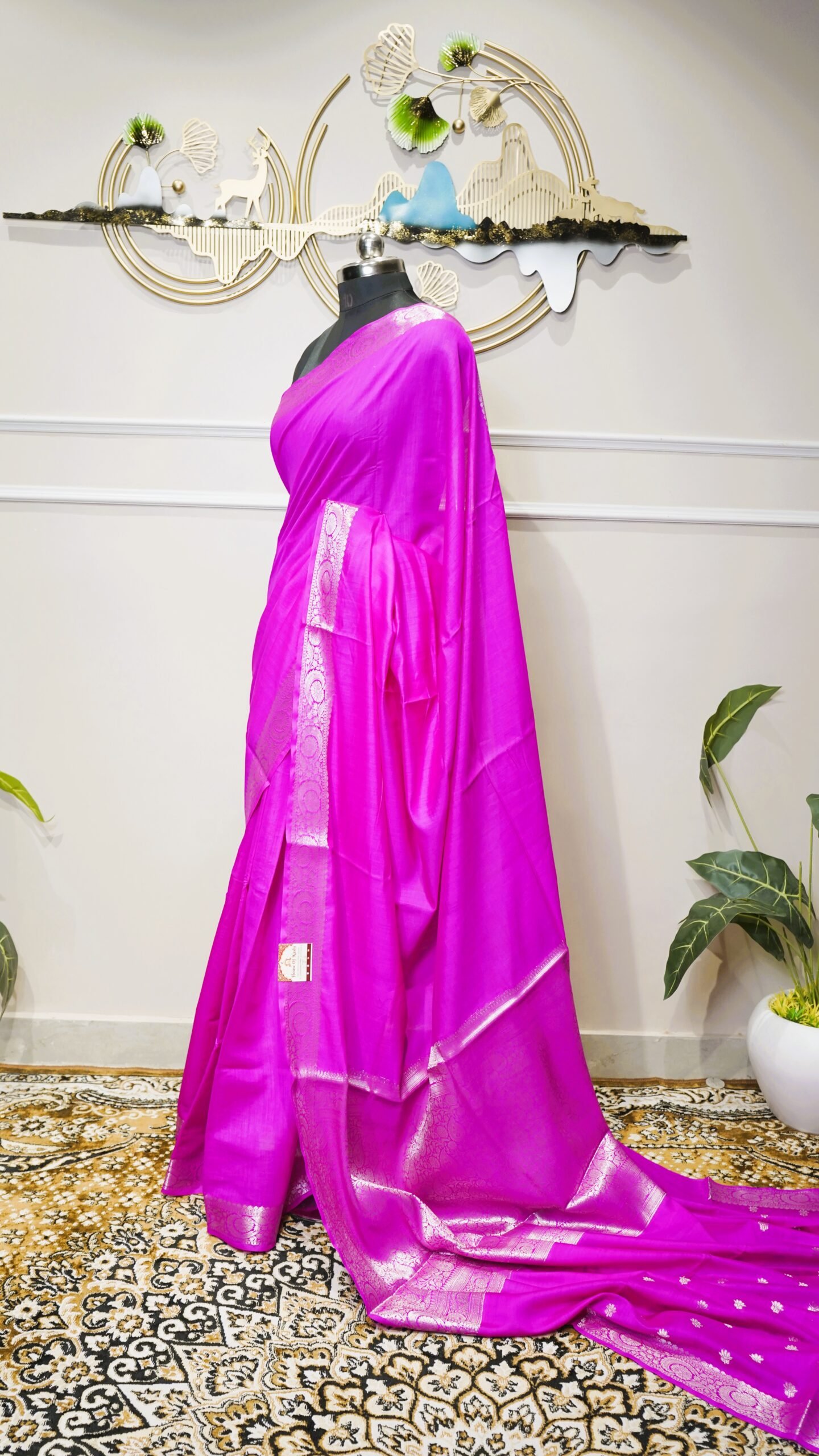 Royal Fuchsia Pink Pure Banarasi Silk Saree - Image 4