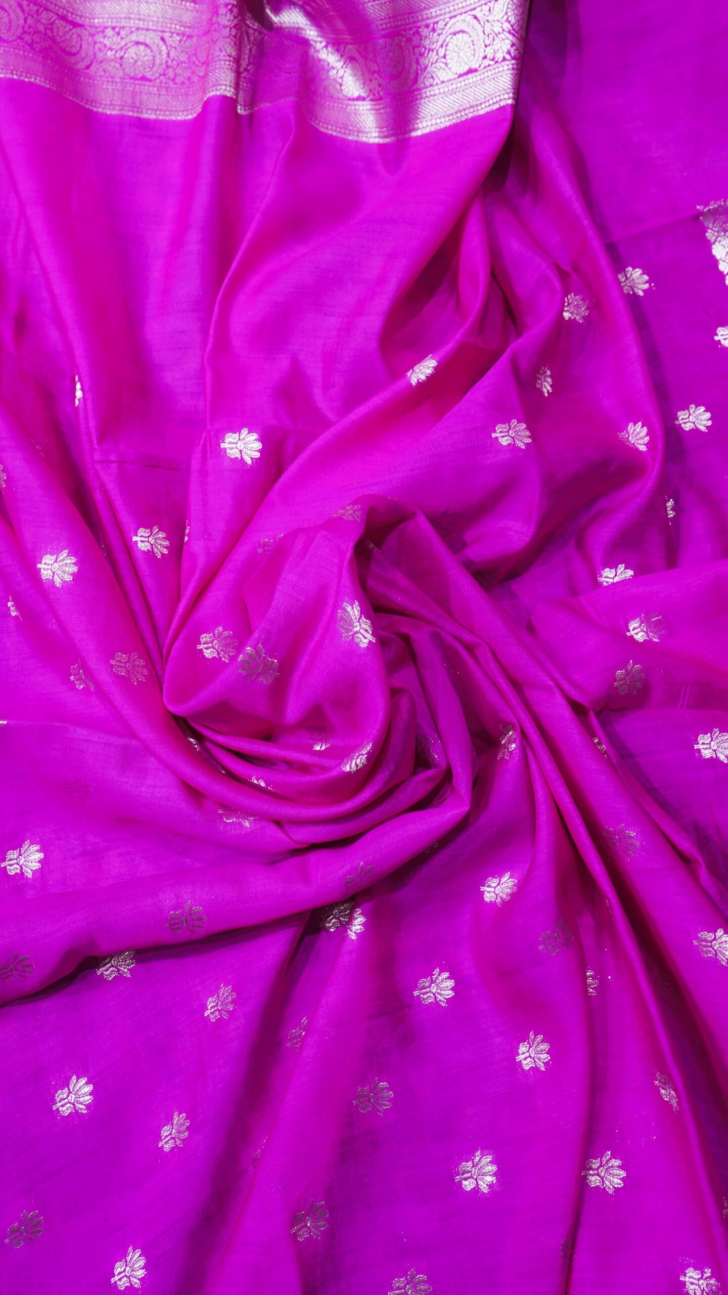 Royal Fuchsia Pink Pure Banarasi Silk Saree - Image 5