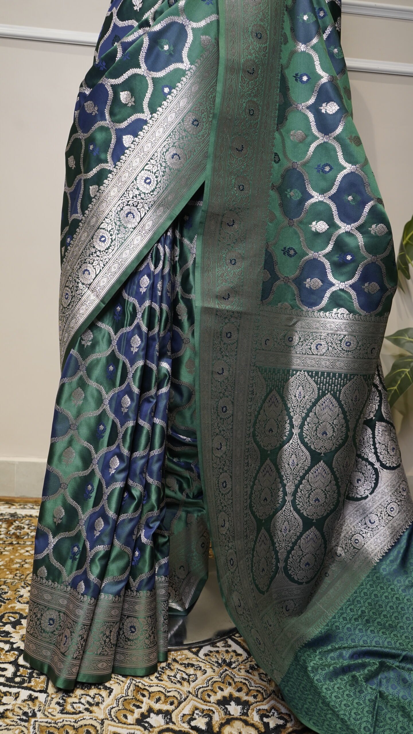 Dual Tone Green & Navy Blue Banarasi Silk Saree with Silver Zari Weaving - Image 3