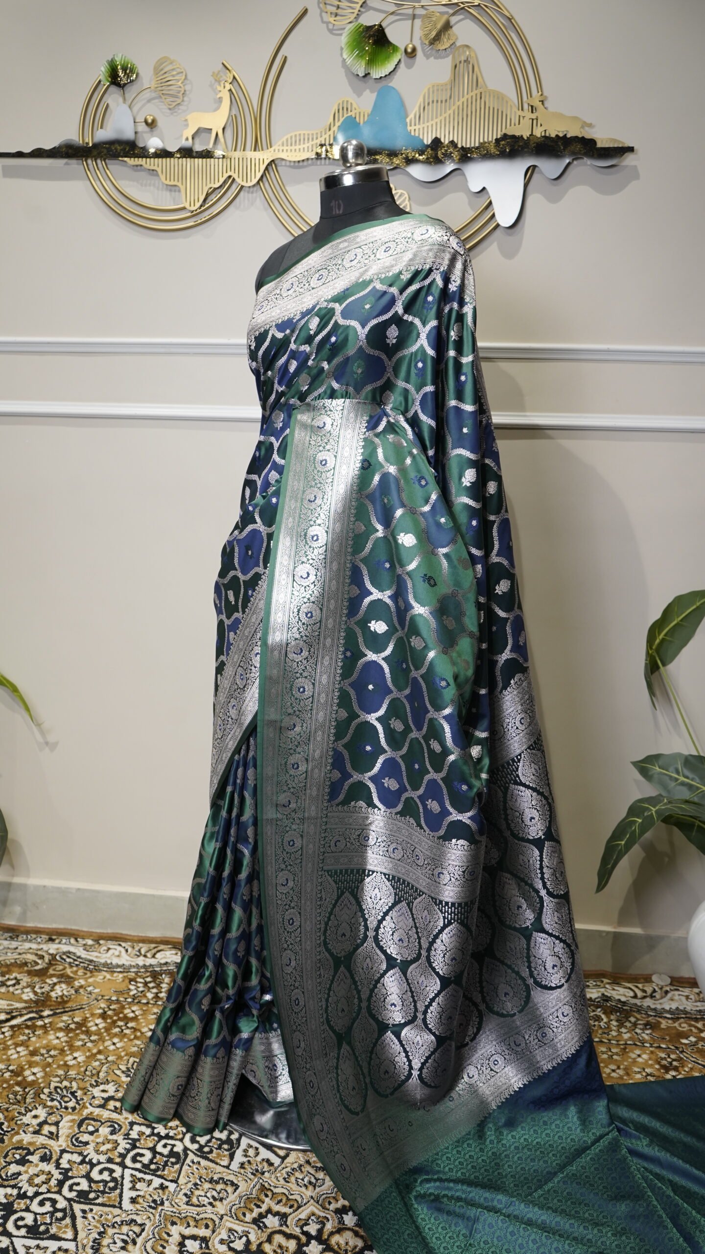 Dual Tone Green & Navy Blue Banarasi Silk Saree with Silver Zari Weaving - Image 2
