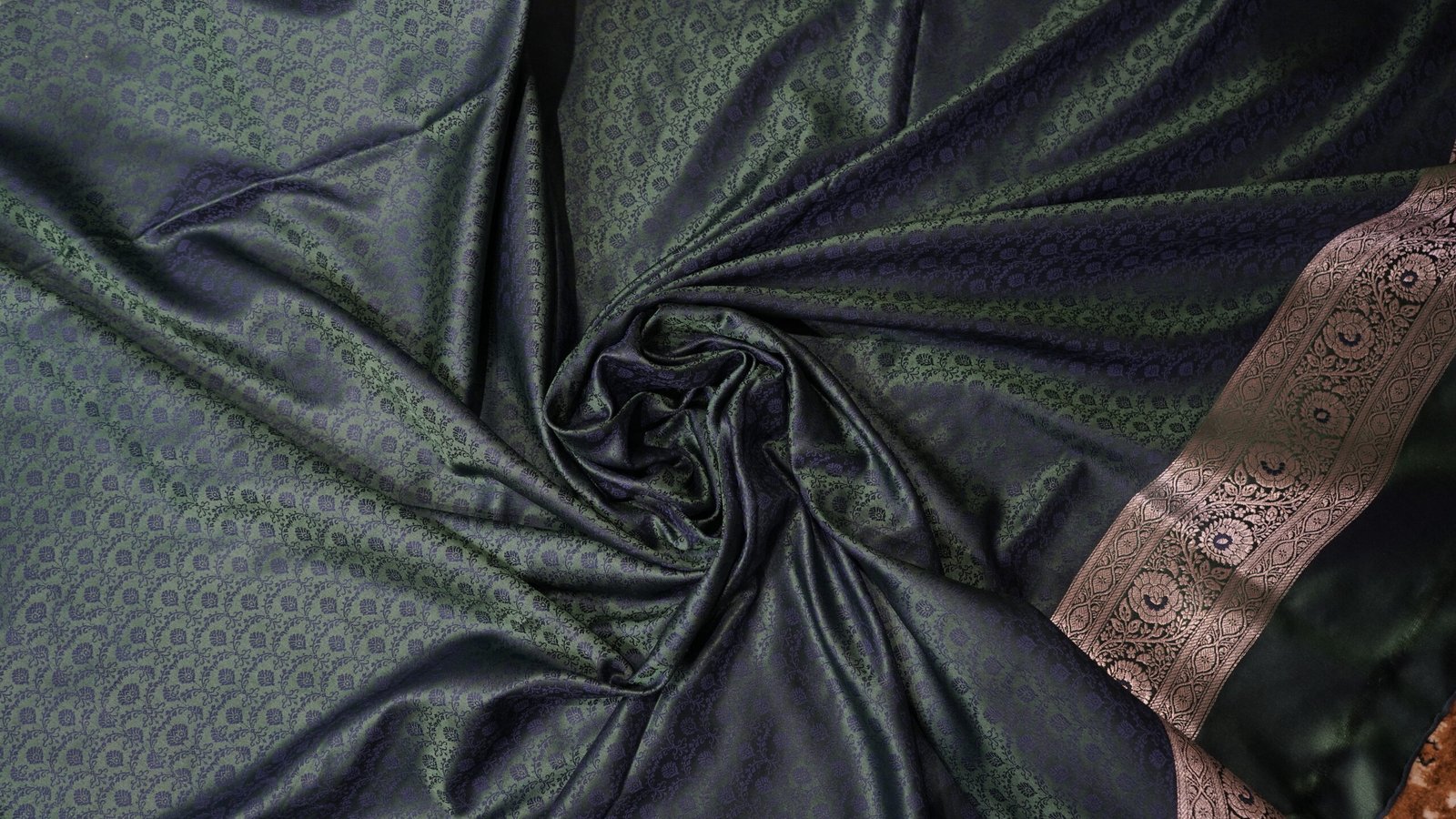 Dual Tone Green & Navy Blue Banarasi Silk Saree with Silver Zari Weaving - Image 5