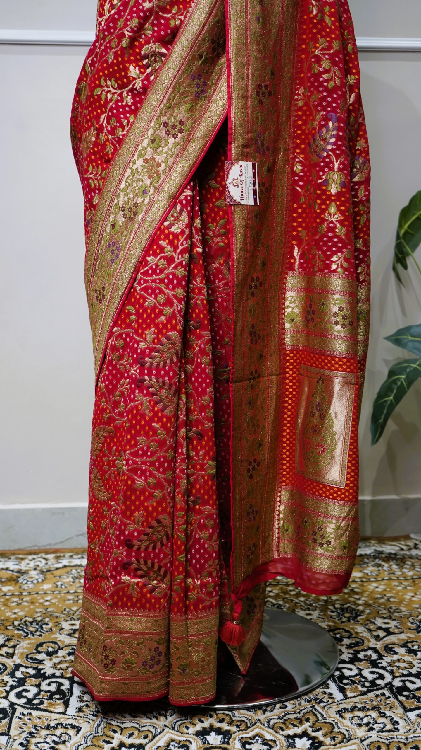 Rani Pink Meenakari Bandhani Banarasi Saree - Image 3