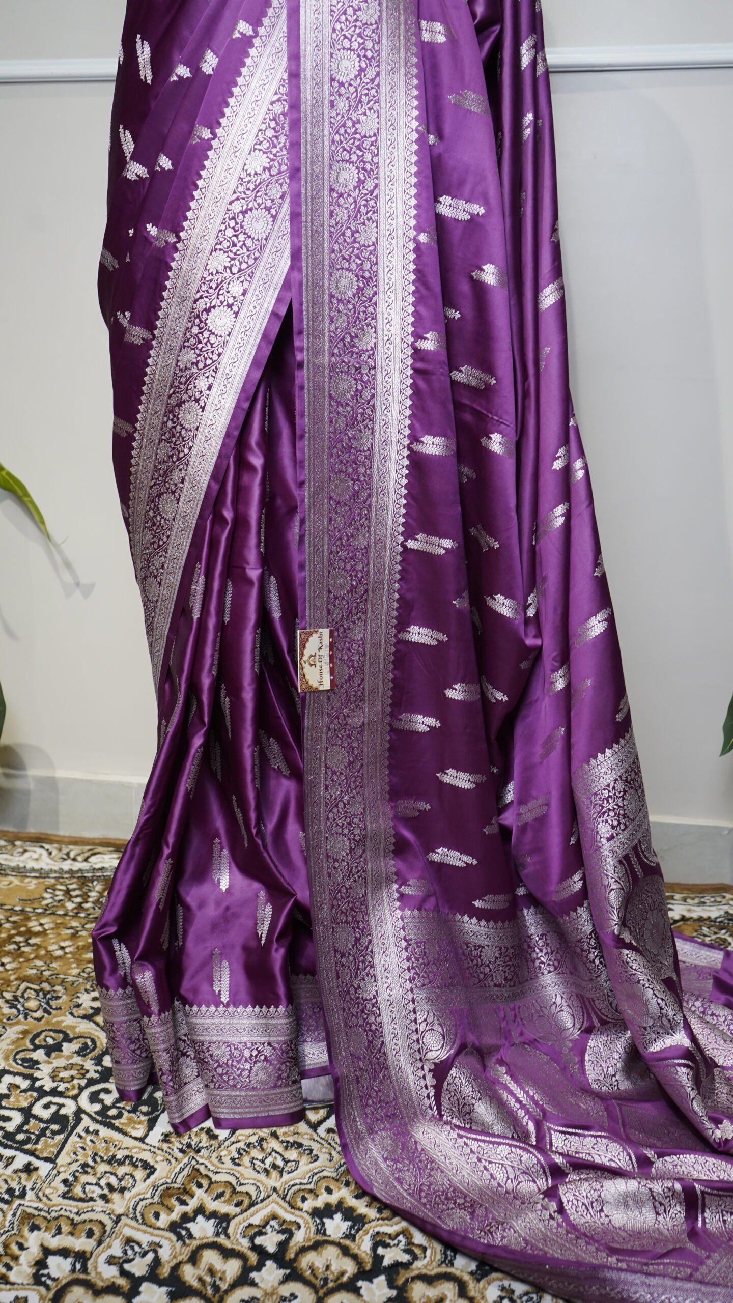 Royal Amethyst Purple Banarasi Saree - Image 5