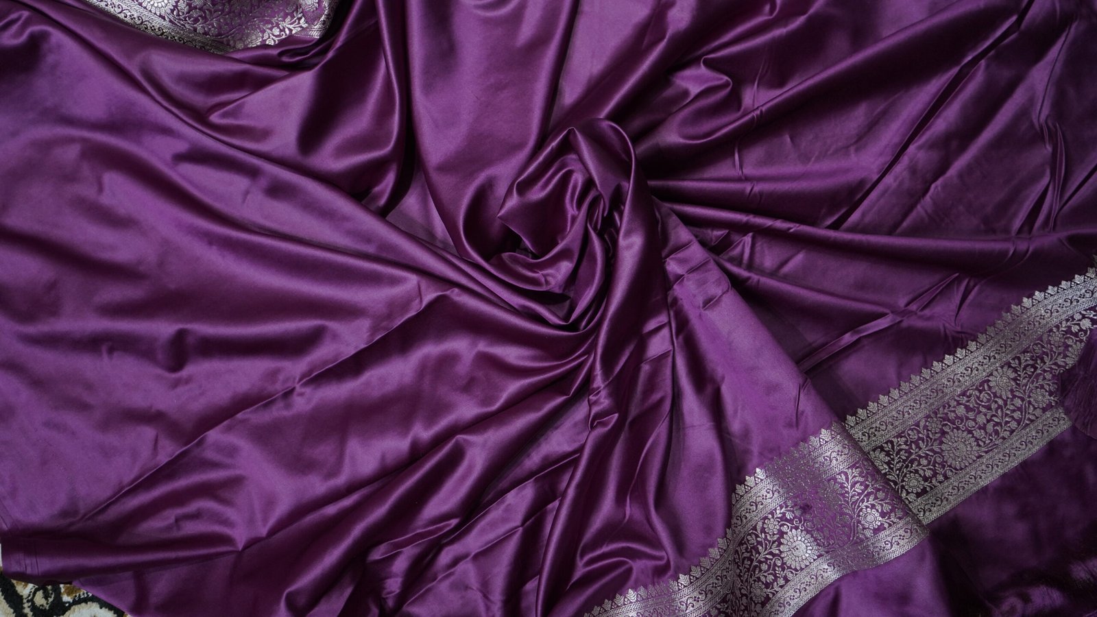 Royal Amethyst Purple Banarasi Saree - Image 6