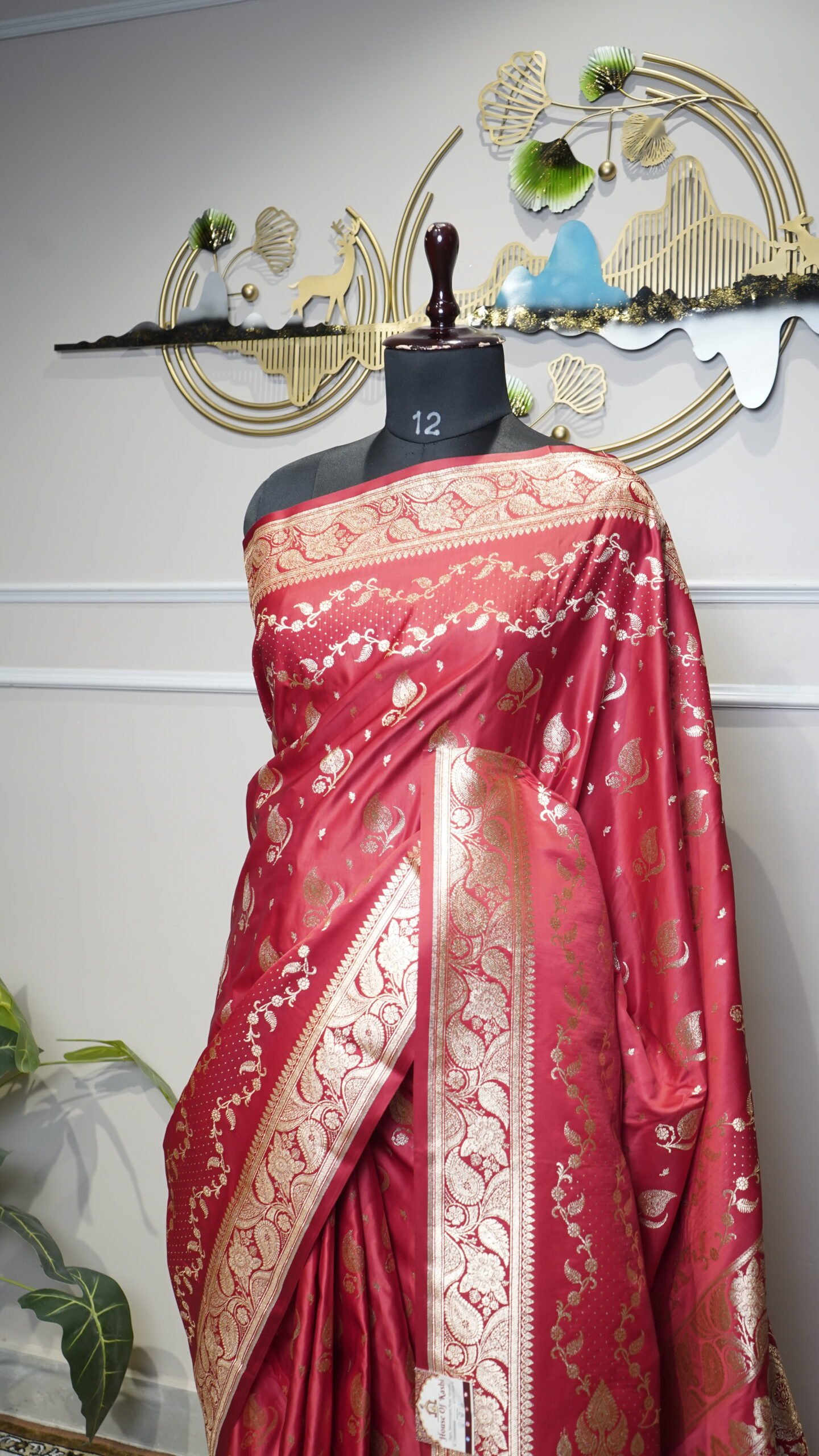 Banarasi Silk Saree – Rani Pink with Gold Zari Weaving - Image 5