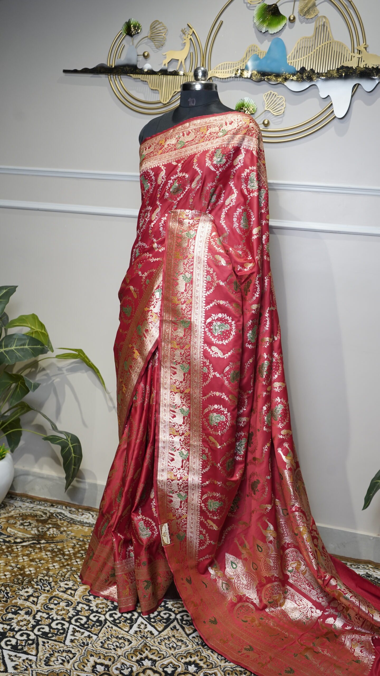 Rose Pink Heritage Banarasi Saree - Image 3