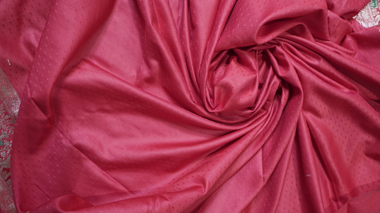 Rose Pink Heritage Banarasi Saree - Image 4