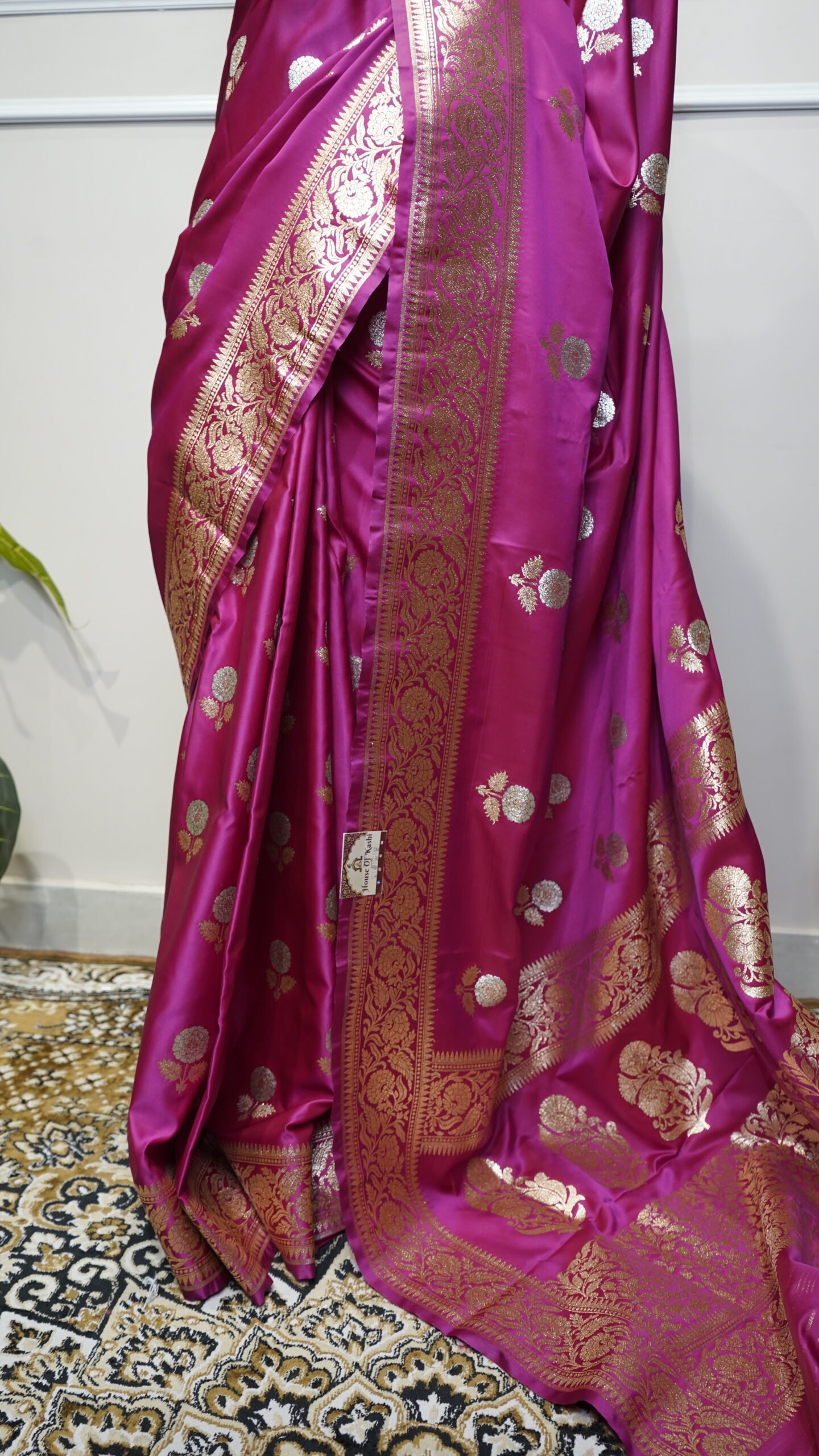 Royal Magenta Banarasi Saree - Image 3