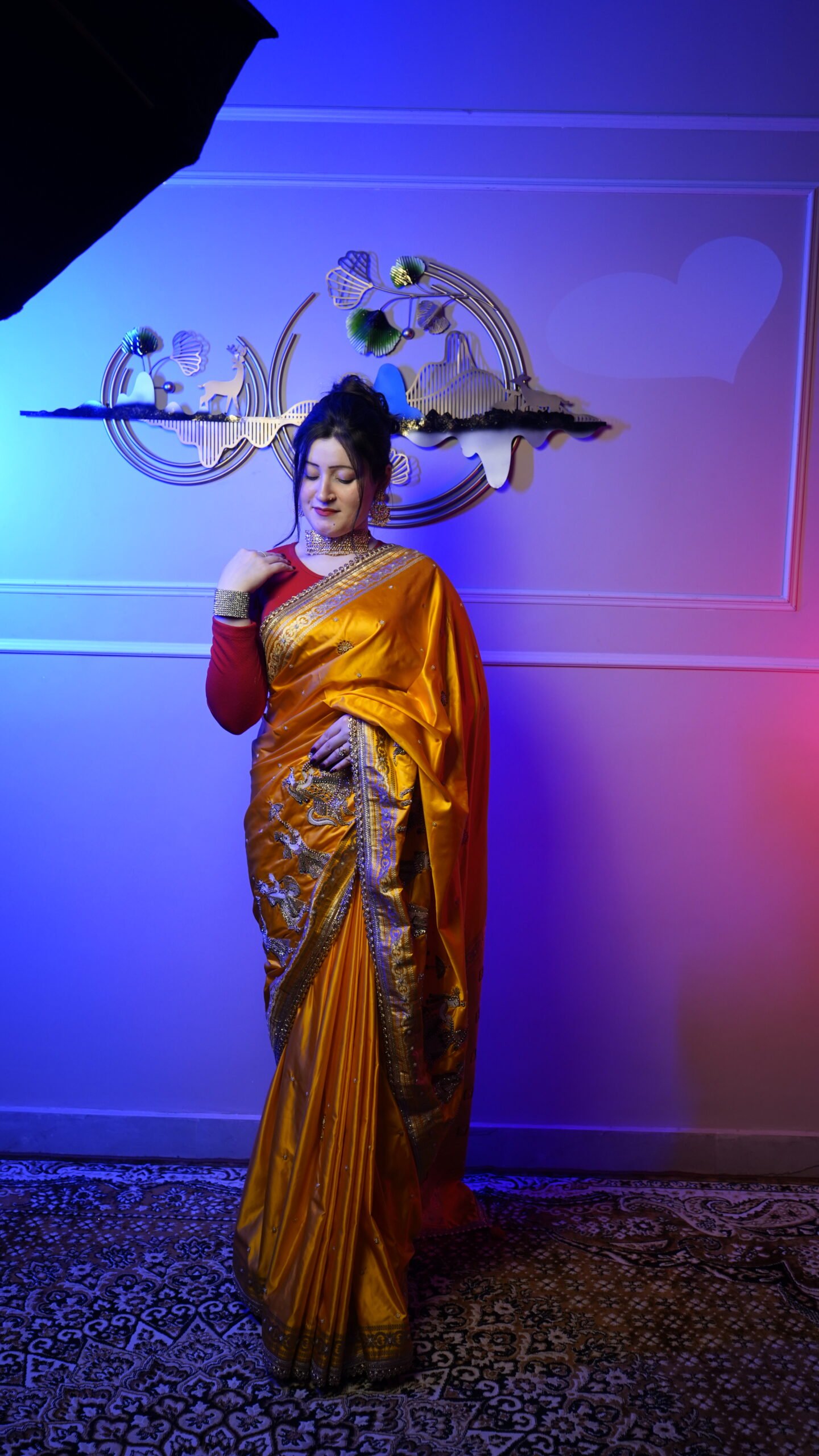 Mustard Yellow Banarasi Silk Saree with Traditional Woven Border & Designer Pallu - Image 2