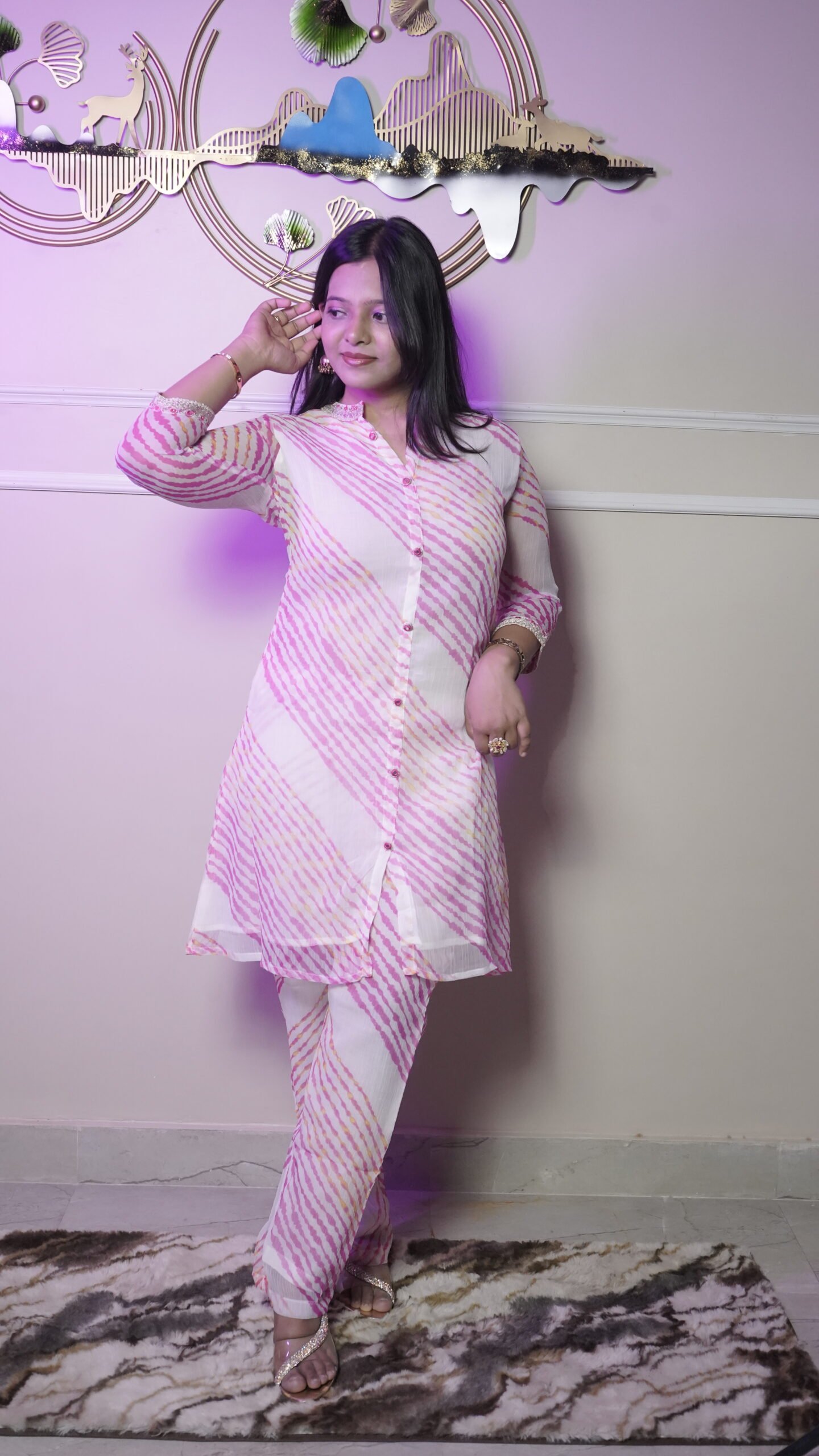 White & Pink Leheriya Printed Co-Ord SetWhite & Pink Leheriya Printed Co-Ord Set - Image 4