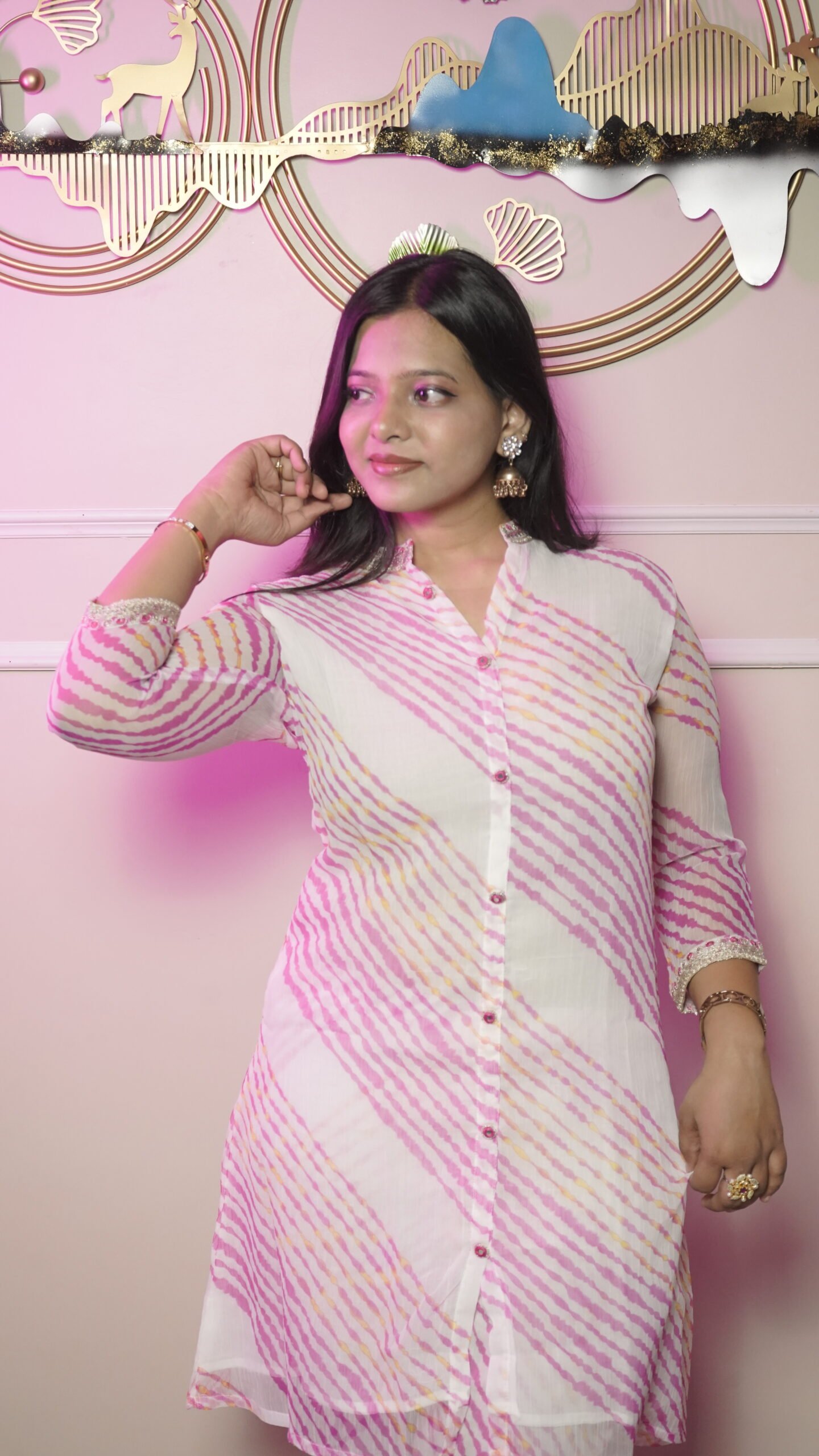 White & Pink Leheriya Printed Co-Ord SetWhite & Pink Leheriya Printed Co-Ord Set - Image 5