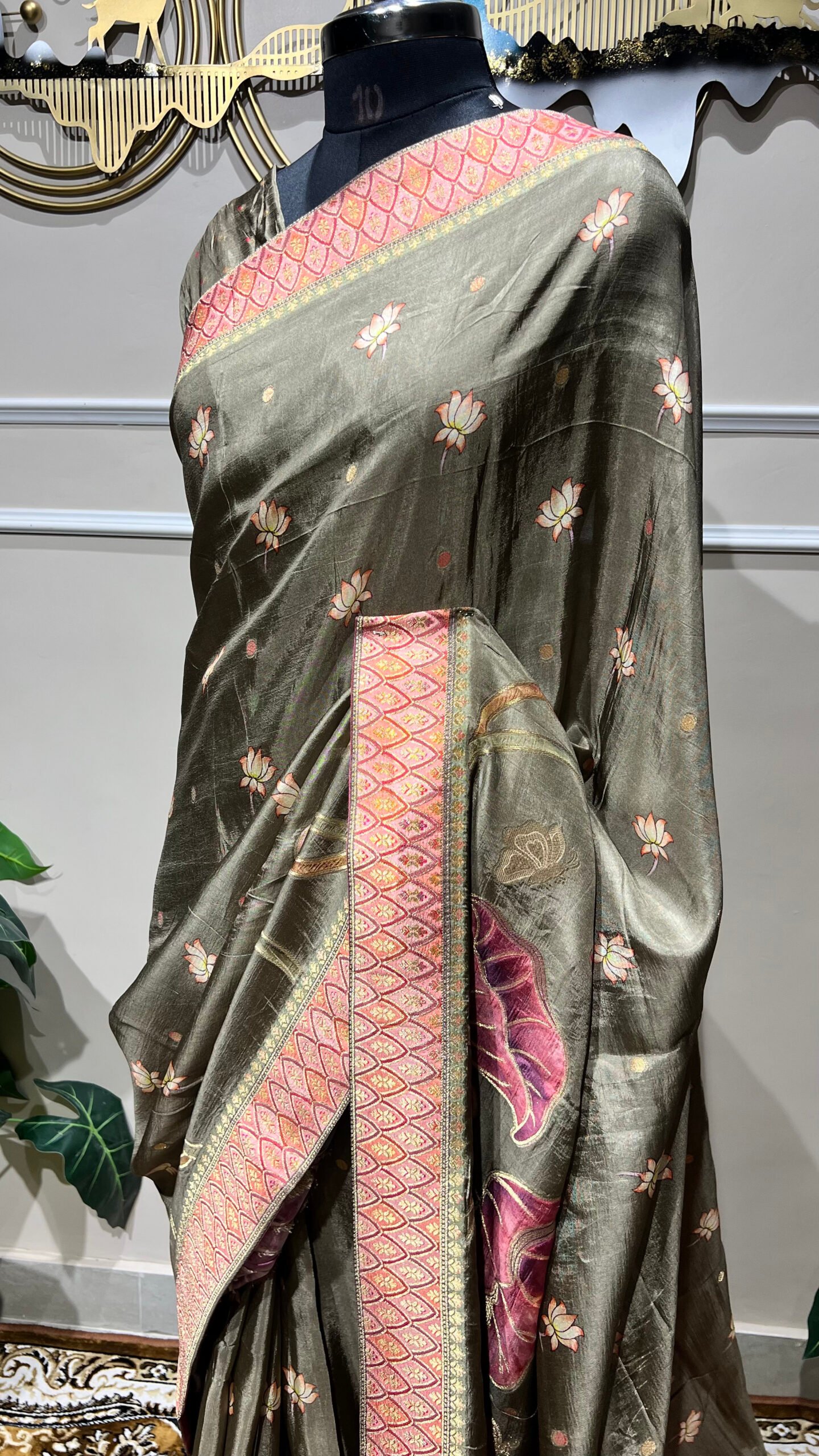 Olive Green Pashmina Saree with Lotus Print & Elegant Woven Border - Image 4