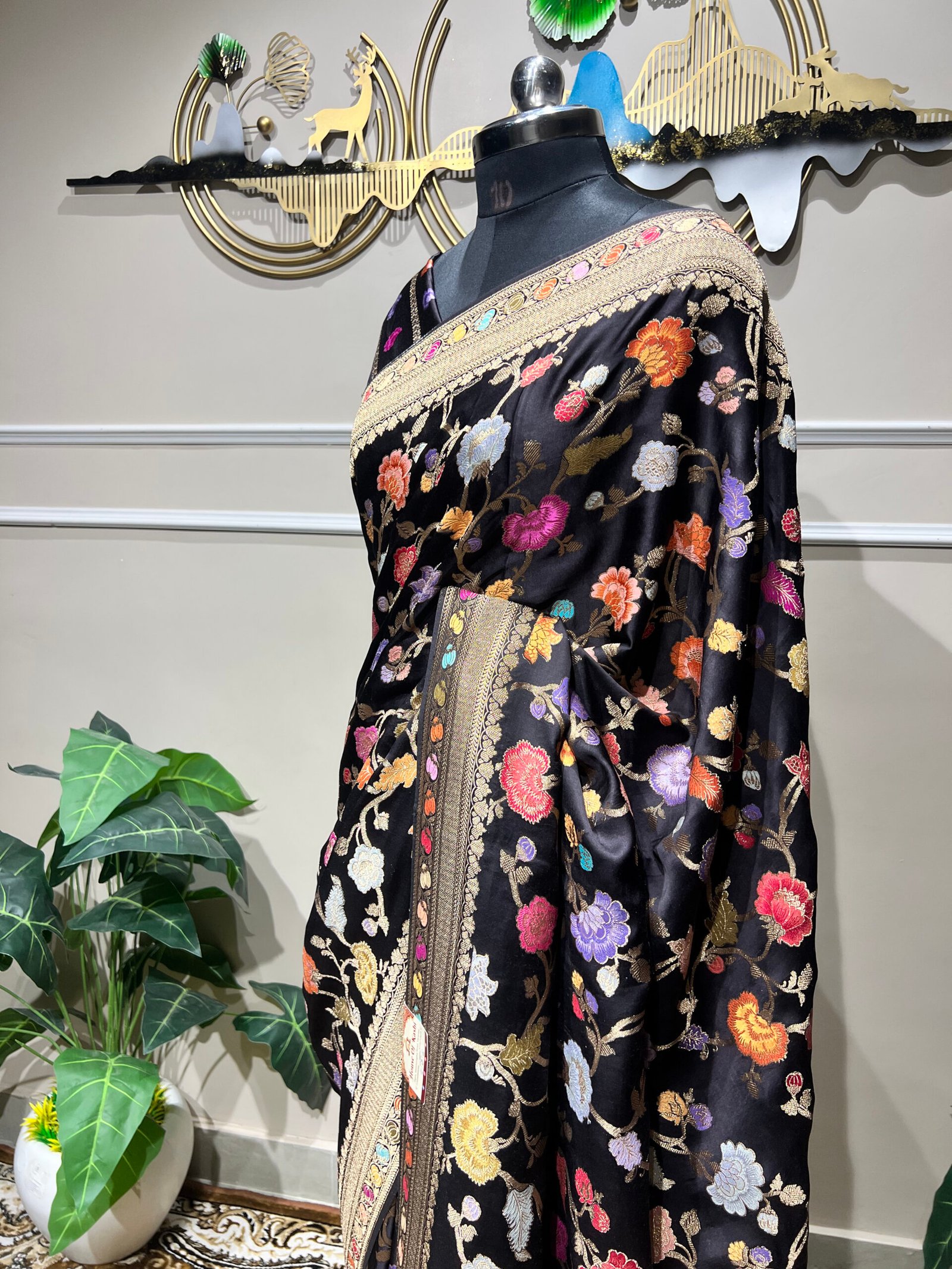 Black Floral Pashmina Saree with Multicolor Digital Print & Elegant Zari Border - Image 2