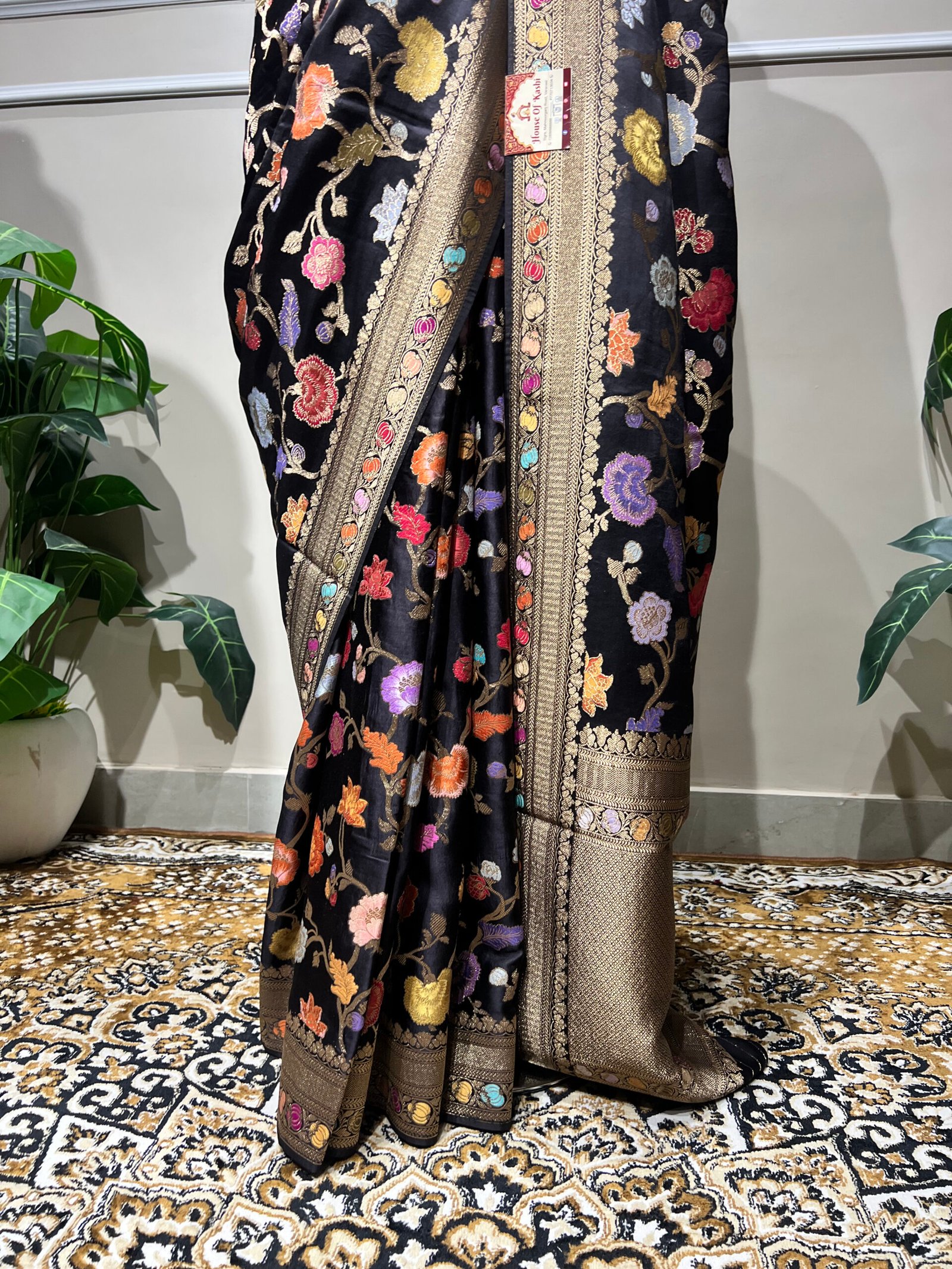 Black Floral Pashmina Saree with Multicolor Digital Print & Elegant Zari Border - Image 4