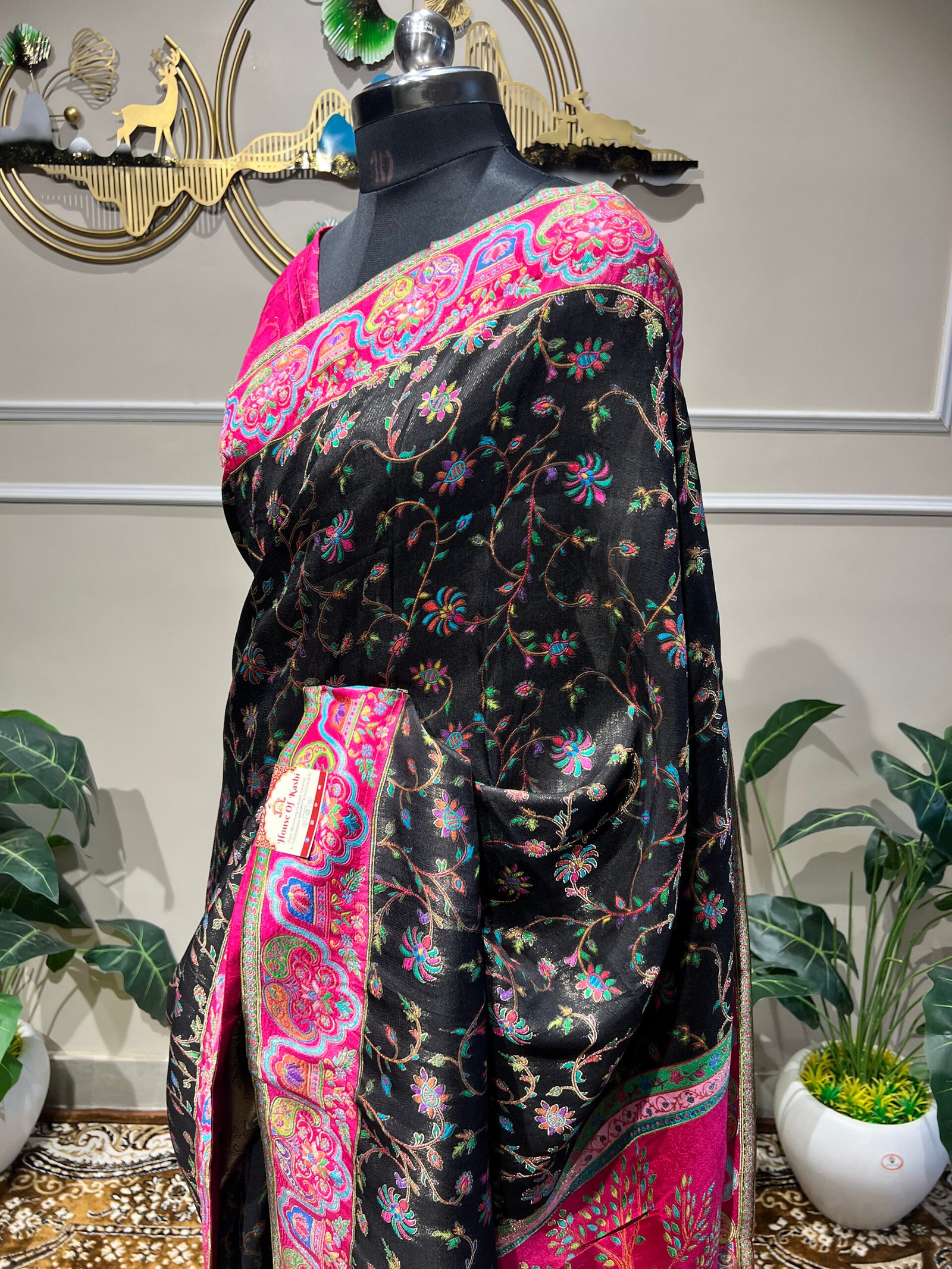 Black Pashmina Saree with Pink Kashmiri Print Border & Traditional Motifs - Image 5