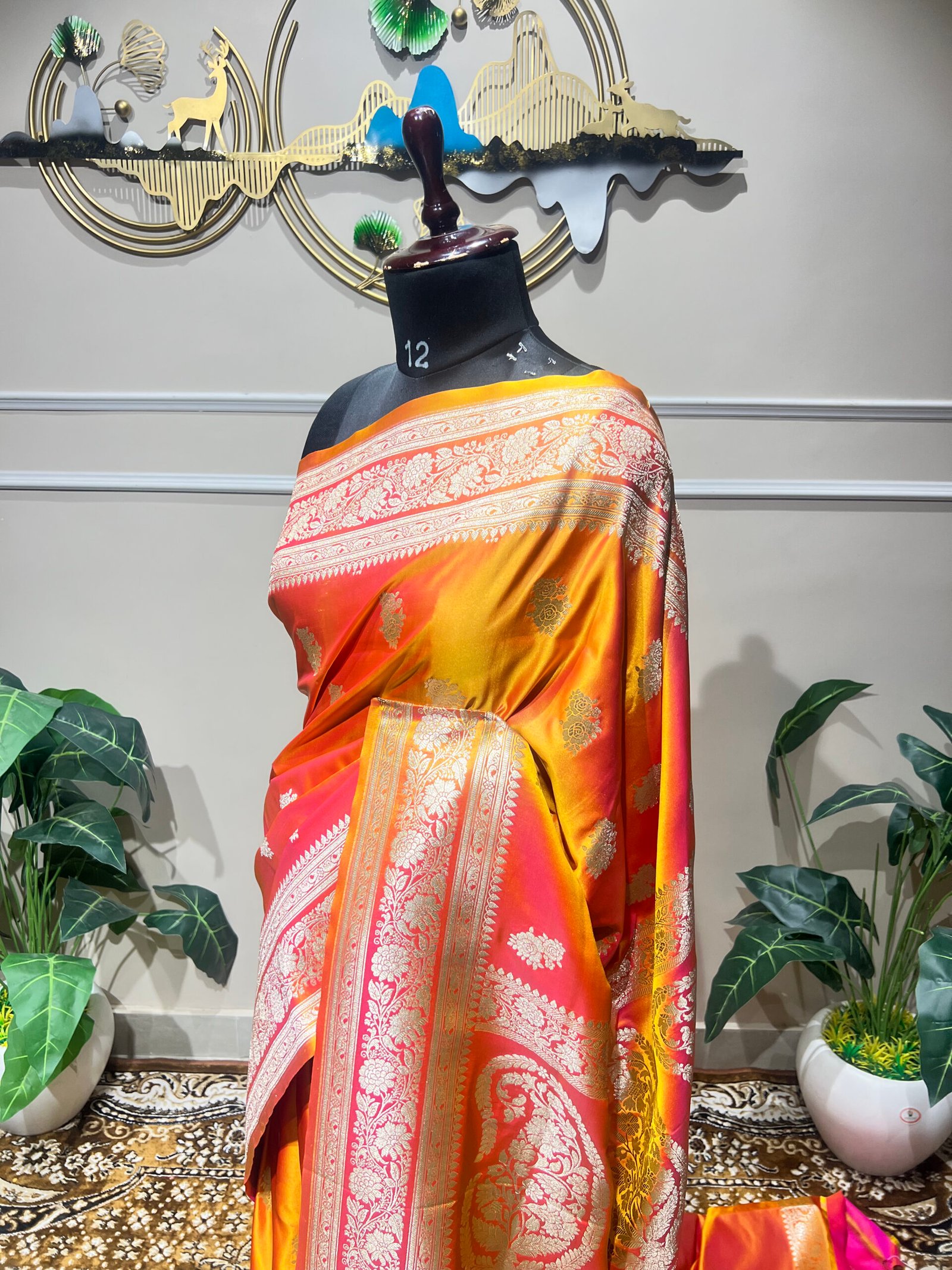Pure Mushroo Silk Banarasi Saree - Image 4