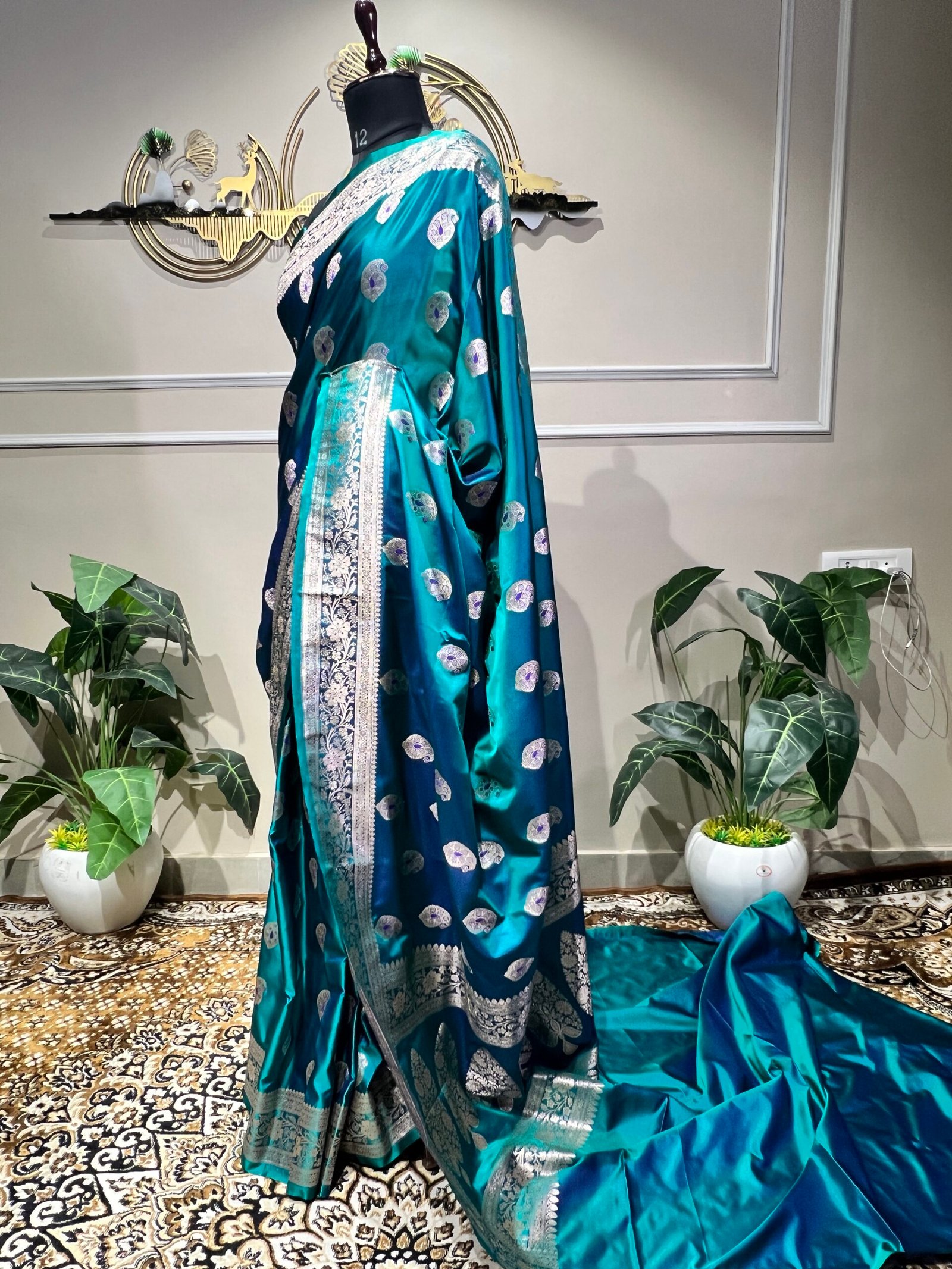 Pure Mushroo Silk Banarasi Saree – Peacock Blue & Teal Green - Image 4