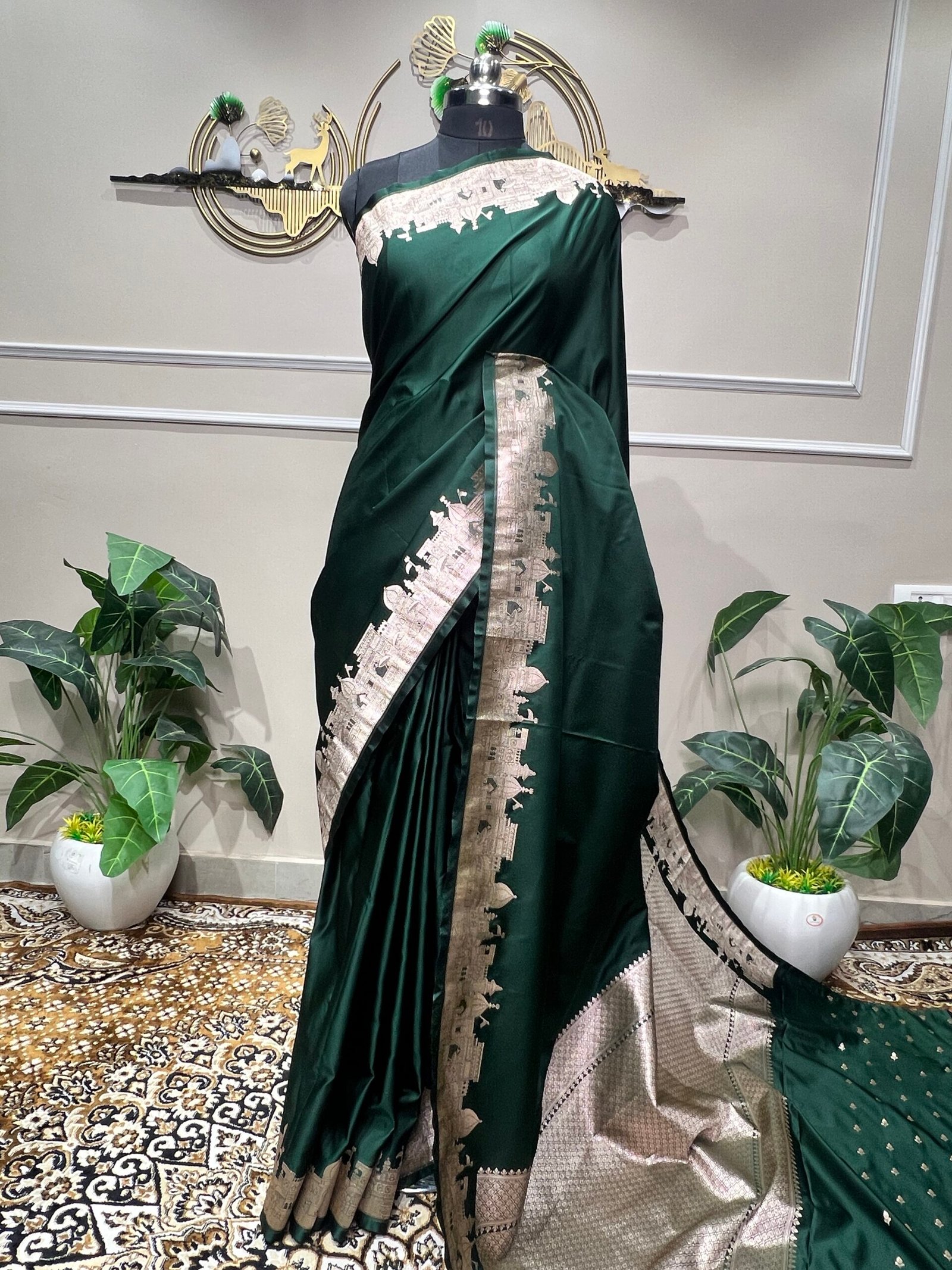 Pure Mushroo Silk Forest Green Saree with Silver Heritage Border - Image 2