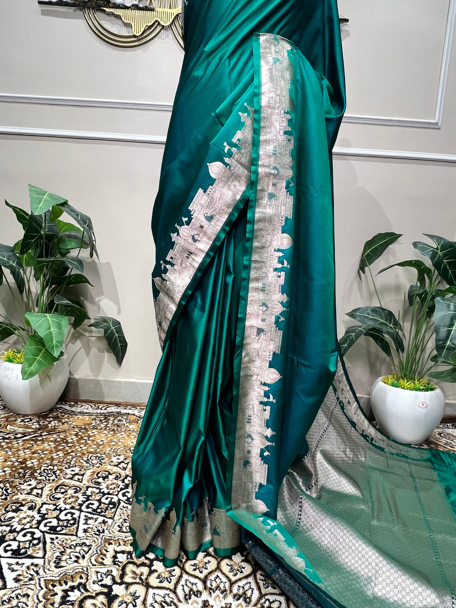 Pure Mushroo Silk Emerald Green Saree with Silver Heritage Border - Image 4