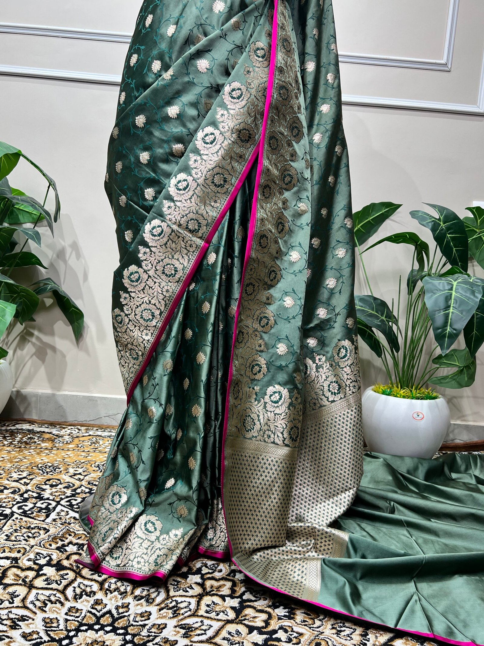 Pure Mushroo Silk Sage Green Floral Woven Saree - Image 6