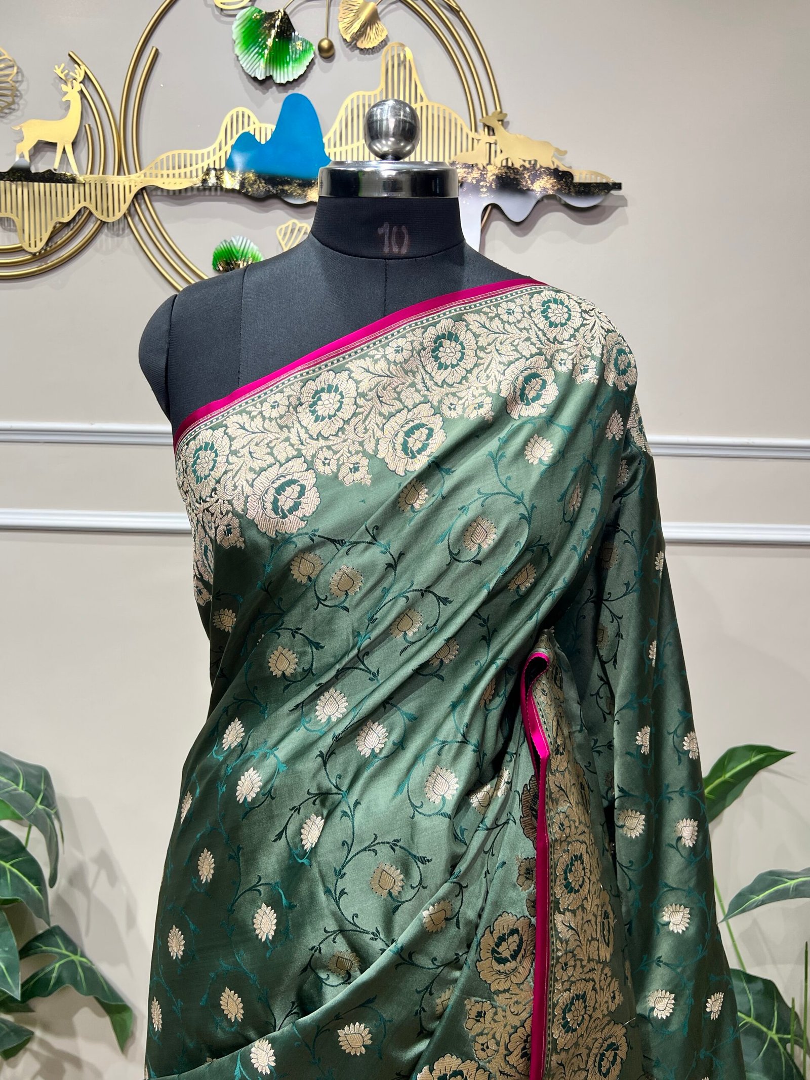 Pure Mushroo Silk Sage Green Floral Woven Saree - Image 3
