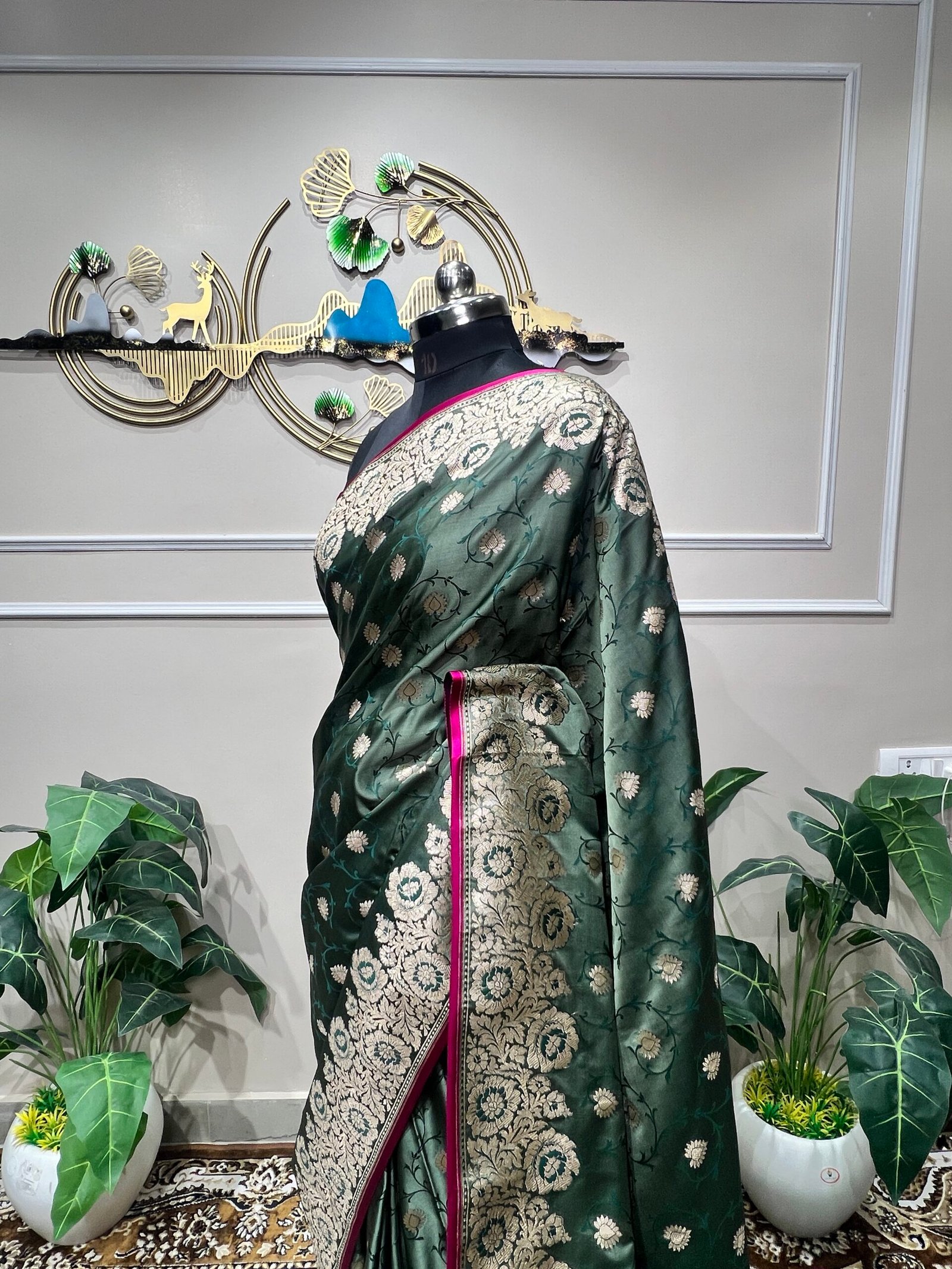Pure Mushroo Silk Sage Green Floral Woven Saree - Image 5