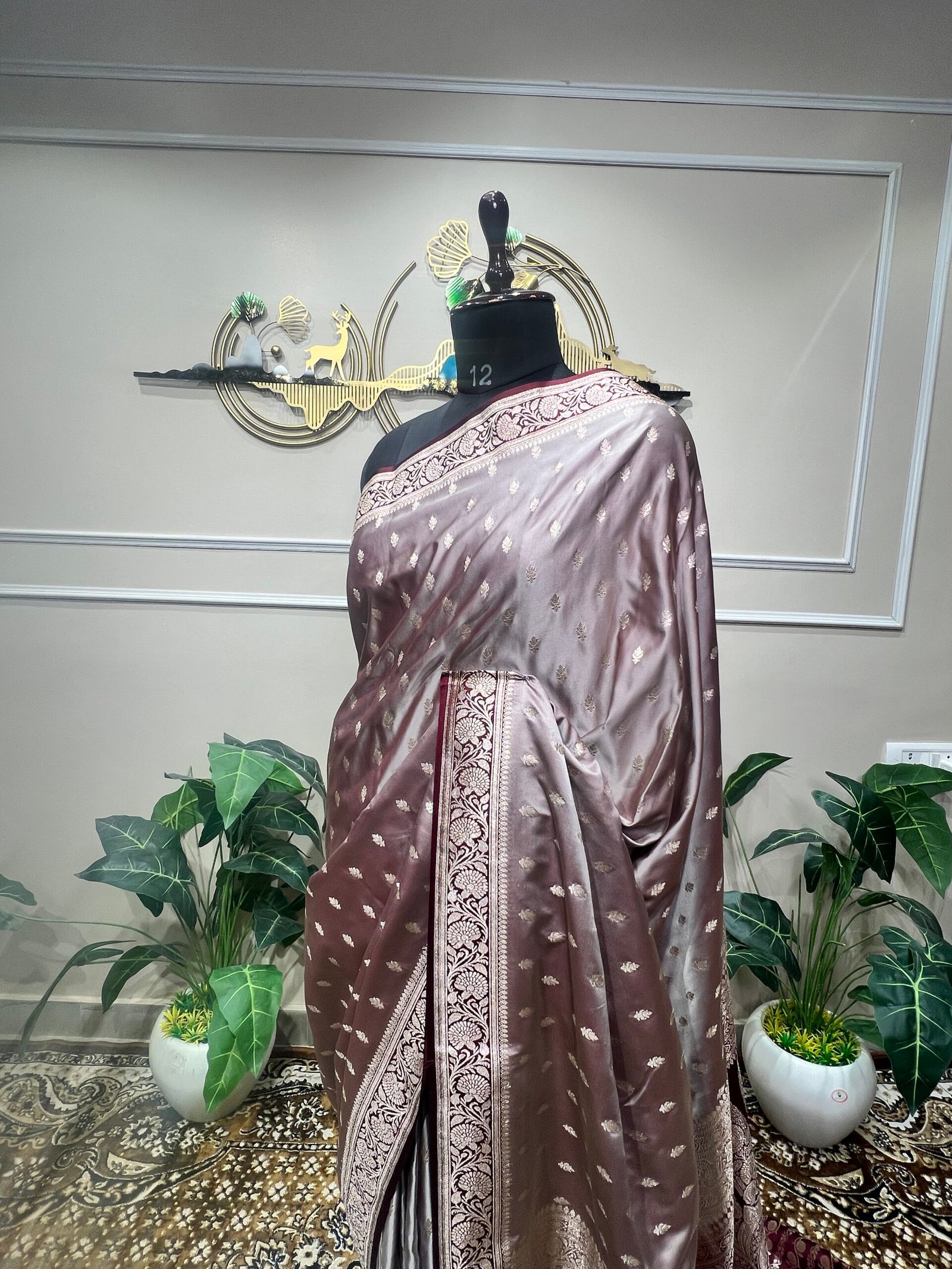 Pure Mushroo Silk Mist Grey Handwoven Saree with Silver Zari & Wine Contrast Pallu - Image 4