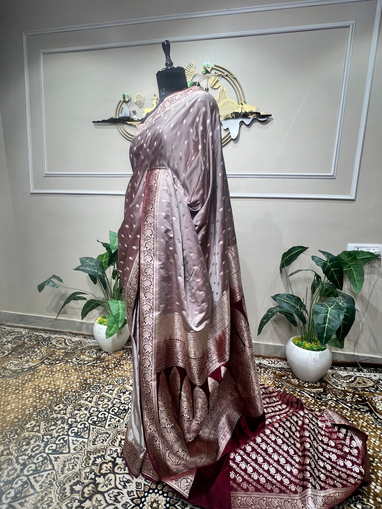 Pure Mushroo Silk Mist Grey Handwoven Saree with Silver Zari & Wine Contrast Pallu - Image 5