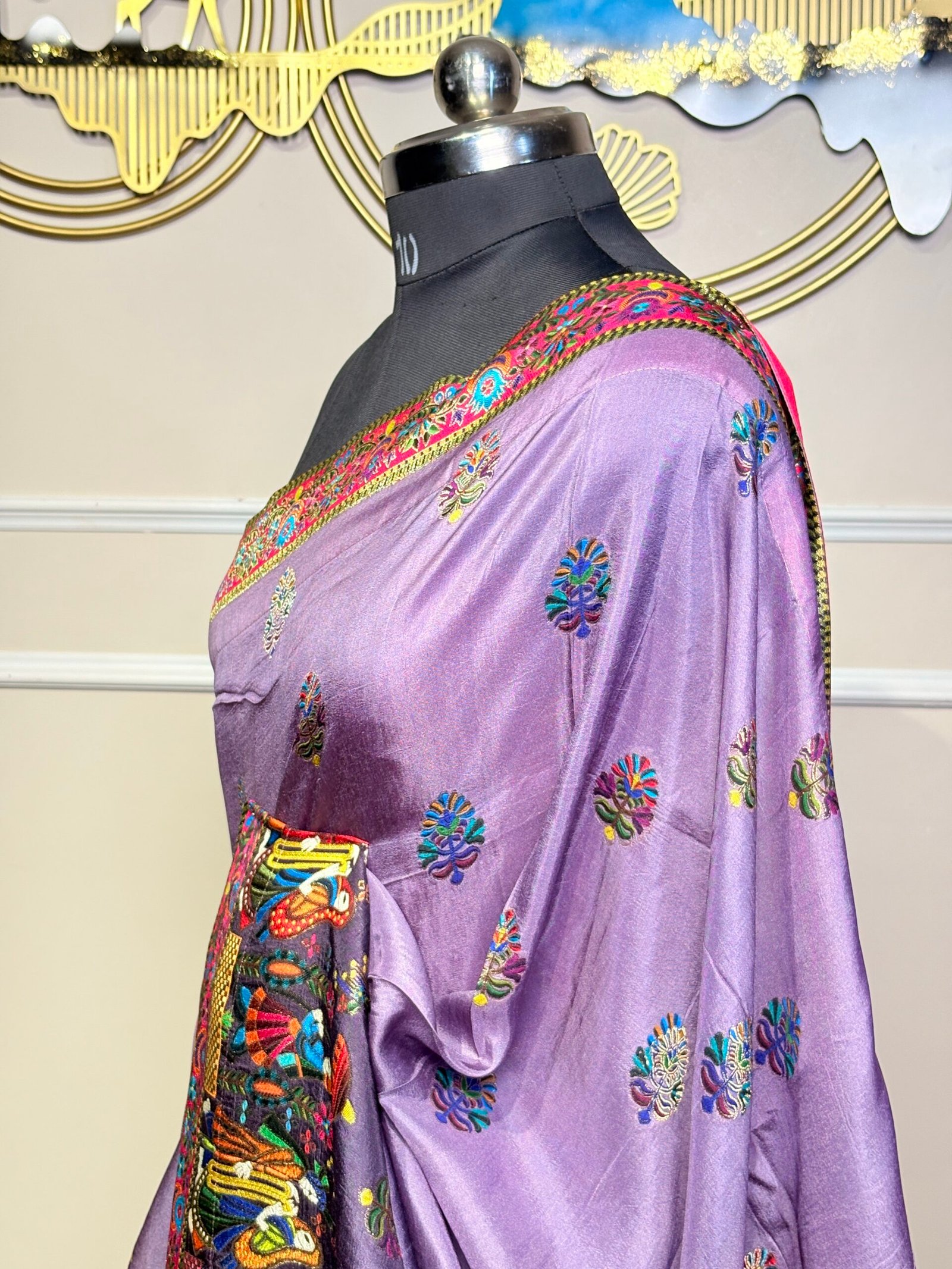 Lavender Kashmiri Digital Print Pashmina Saree - Image 3