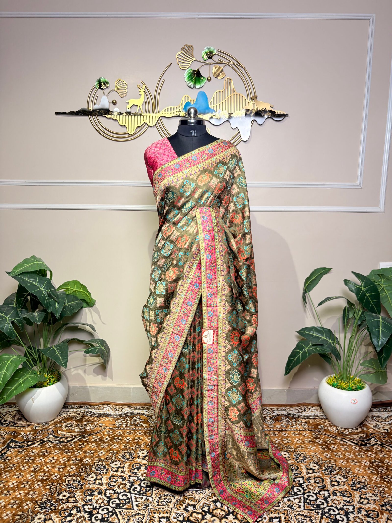 Green Color Floral Pashmina Saree - Image 4