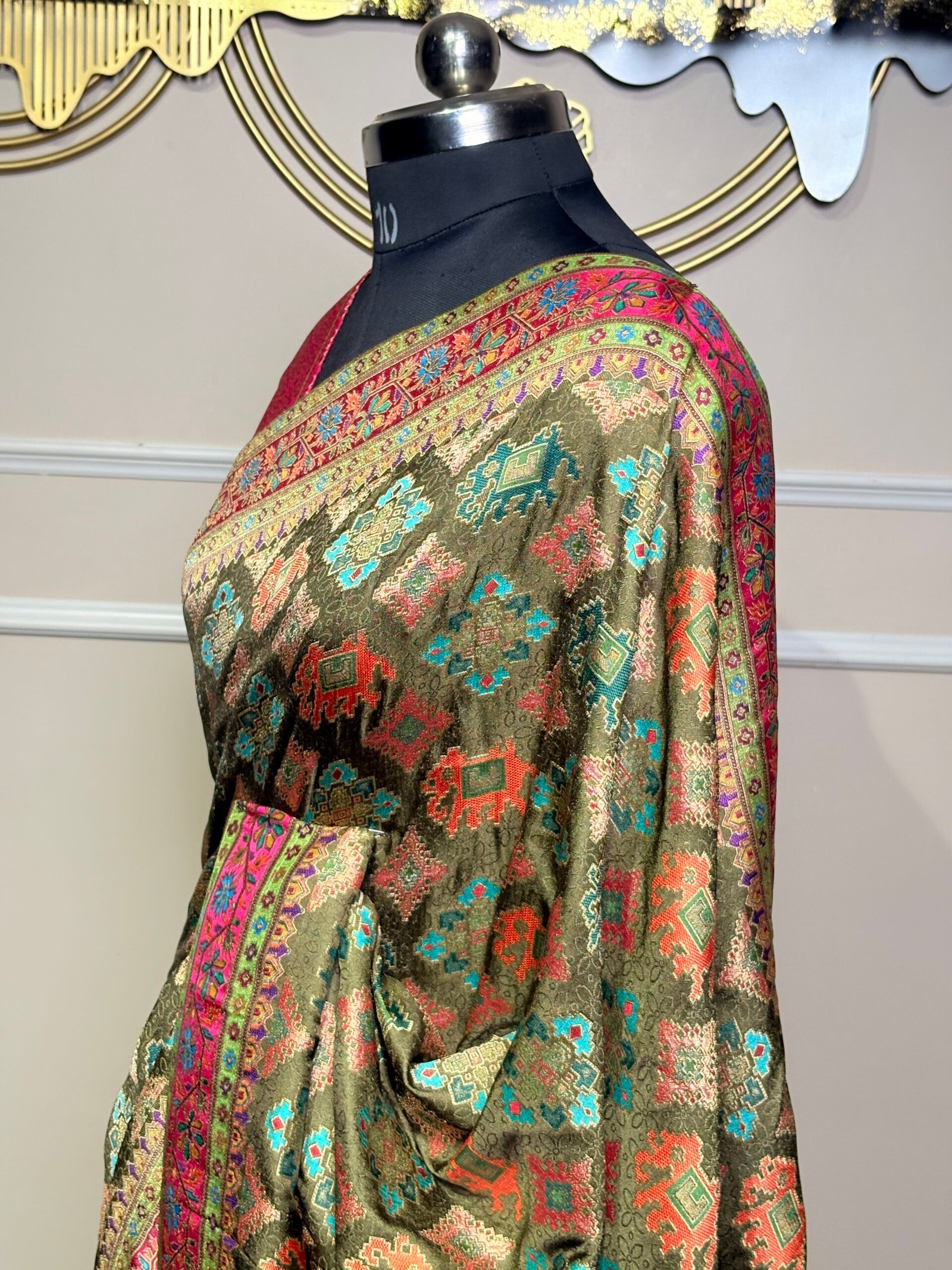 Green Color Floral Pashmina Saree - Image 2