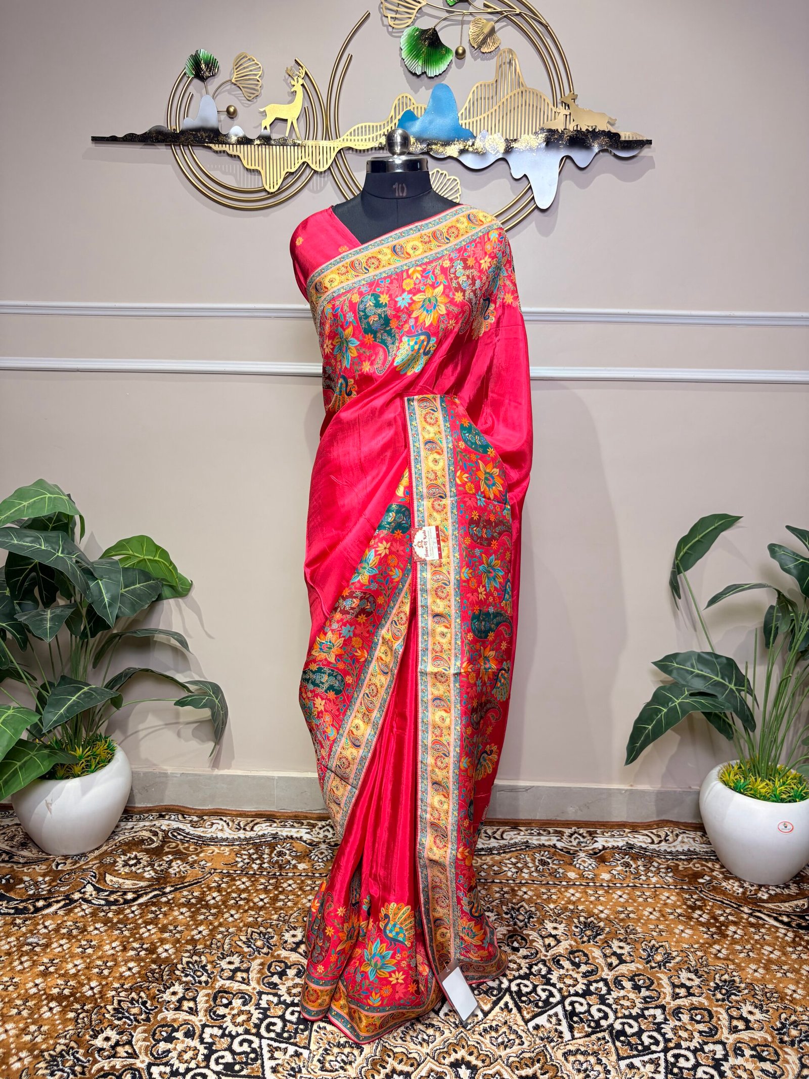 Rani Pink Pashmina Saree with Kashmiri Print & Traditional Paisley Border - Image 2