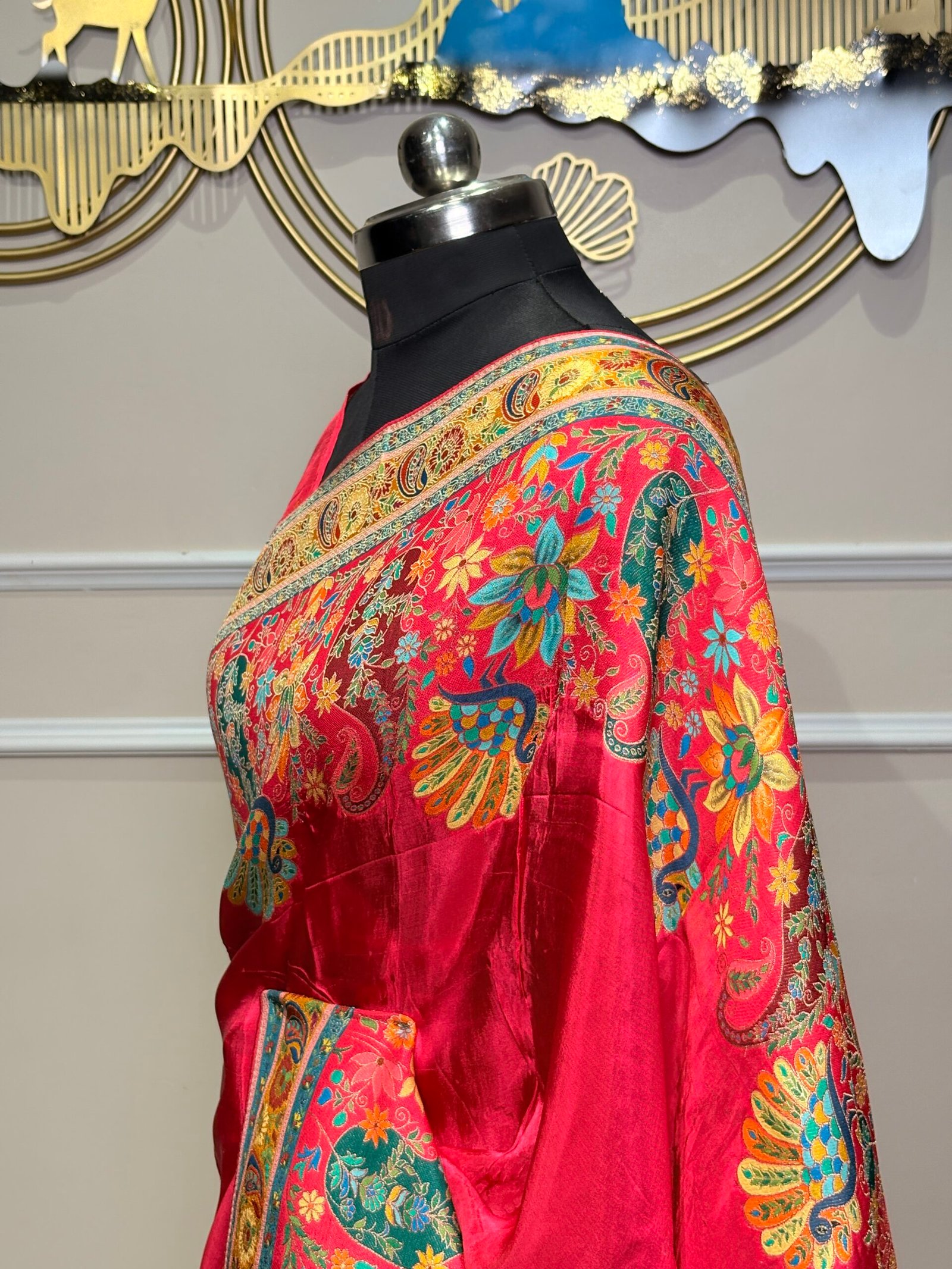 Rani Pink Pashmina Saree with Kashmiri Print & Traditional Paisley Border - Image 4