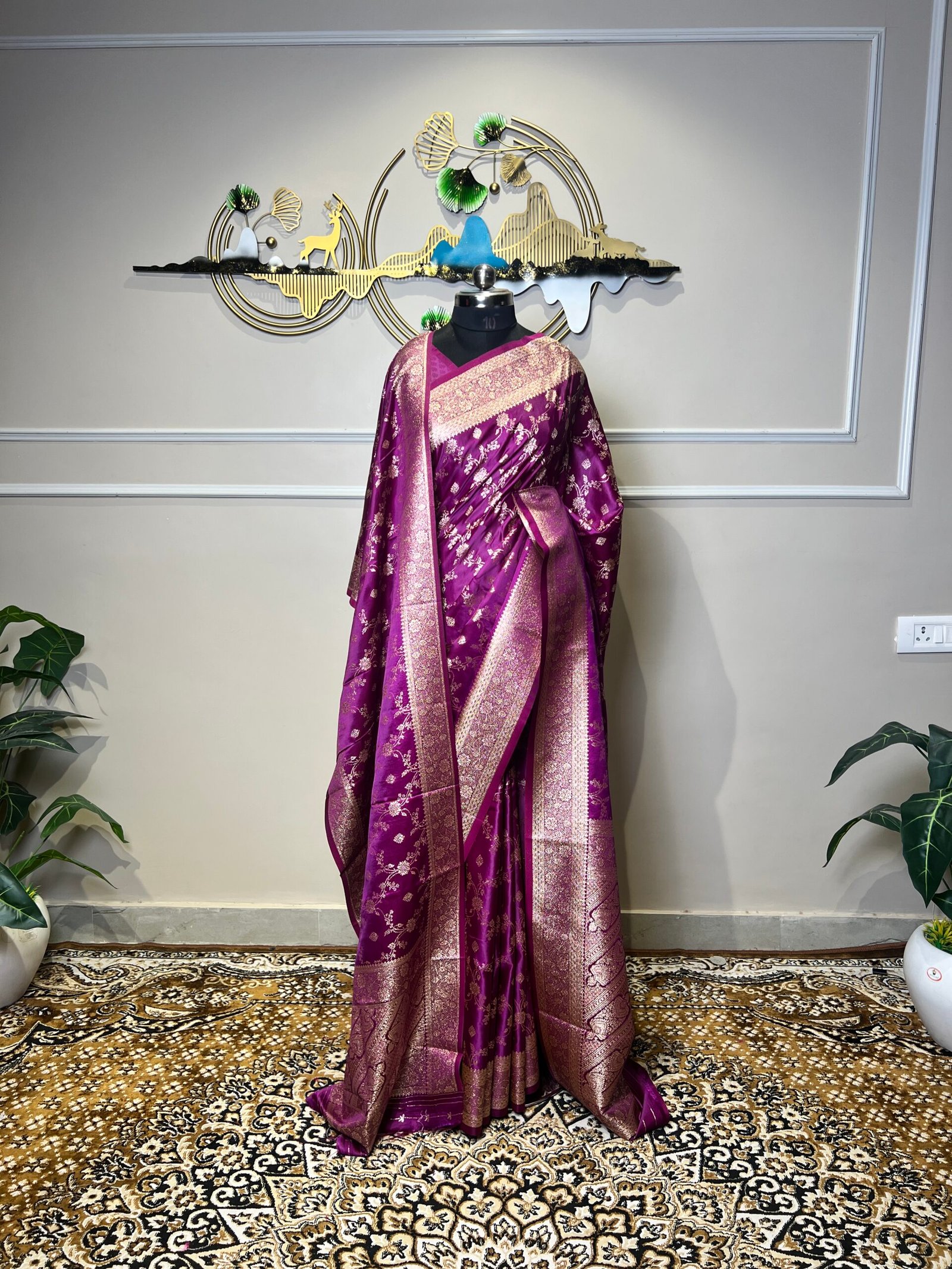 oyal Purple Banarasi Silk Saree with Matching Dupatta - Image 2