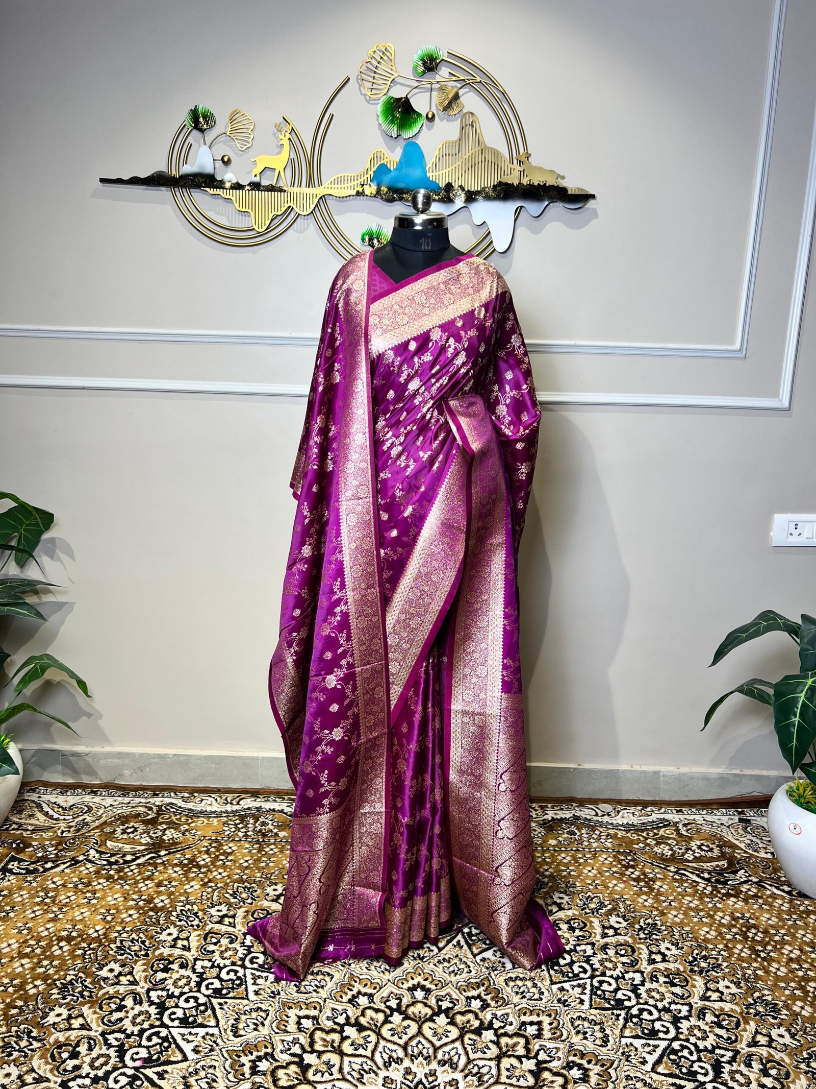oyal Purple Banarasi Silk Saree with Matching Dupatta - Image 6