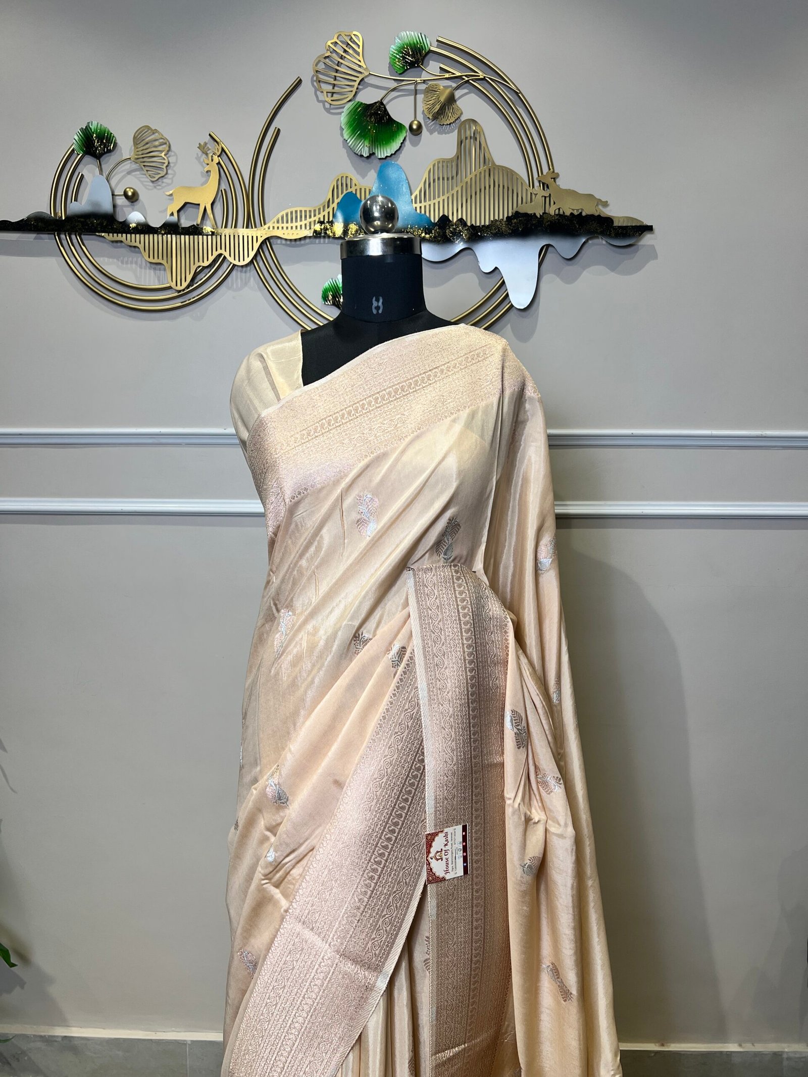 Ivory Sona Rupa Viscose Saree - Image 5