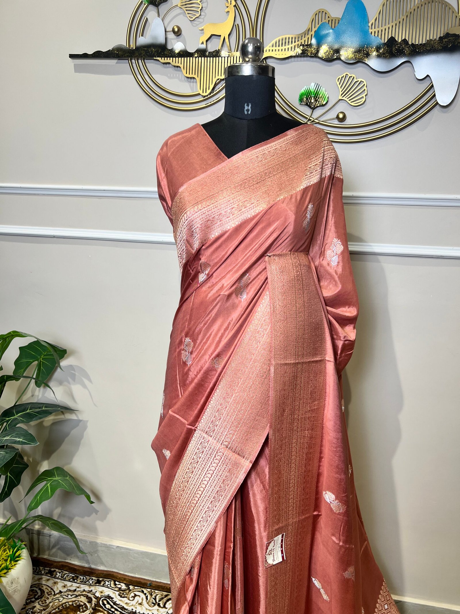Dusty Rose Sona Rupa Viscose Saree - Image 3