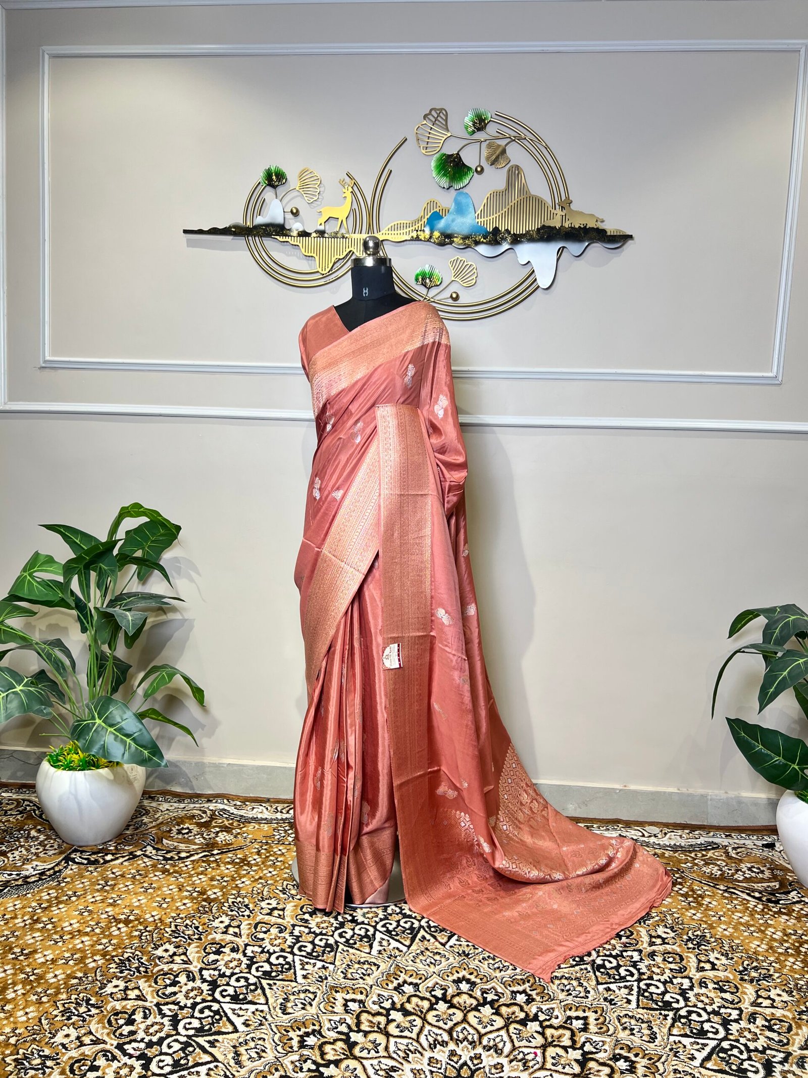 Dusty Rose Sona Rupa Viscose Saree - Image 2