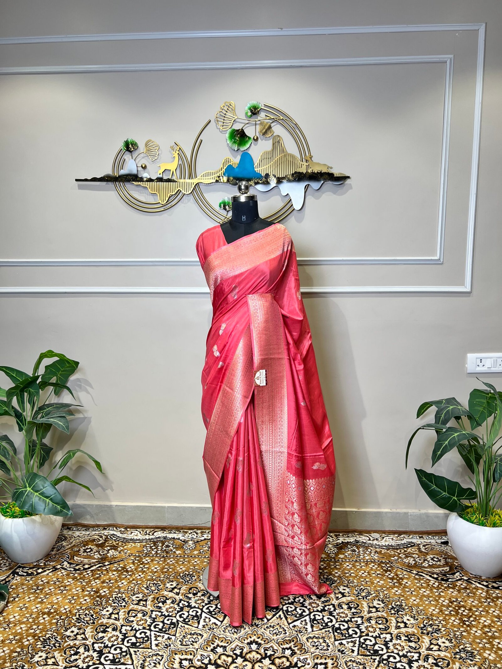 Pink Viscose Sonarupa Saree with Silver Zari Woven Border & Traditional Pallu - Image 2